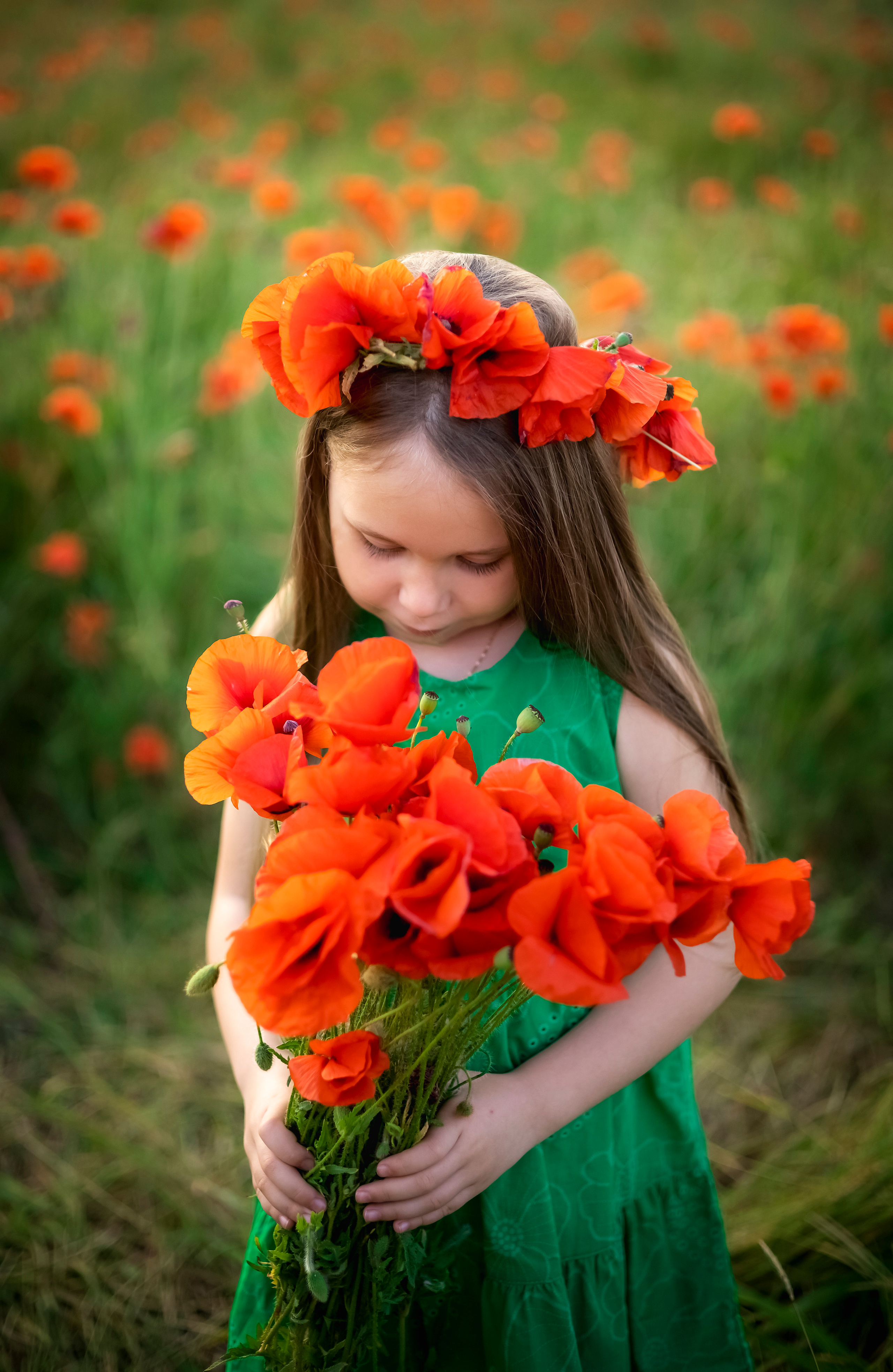 САШУЛЯ В МАКАХ. Фотограф Людмила Лебединская г. Краснодар (Приморско-Ахтарский р-он)