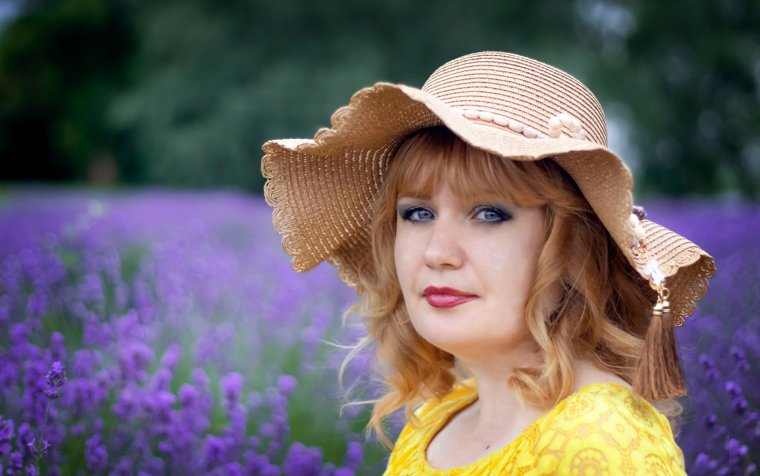 ЕЛЕНА В ЛАВАНДЕ. Фотограф Людмила Лебединская г. Краснодар (Приморско-Ахтарский р-он)