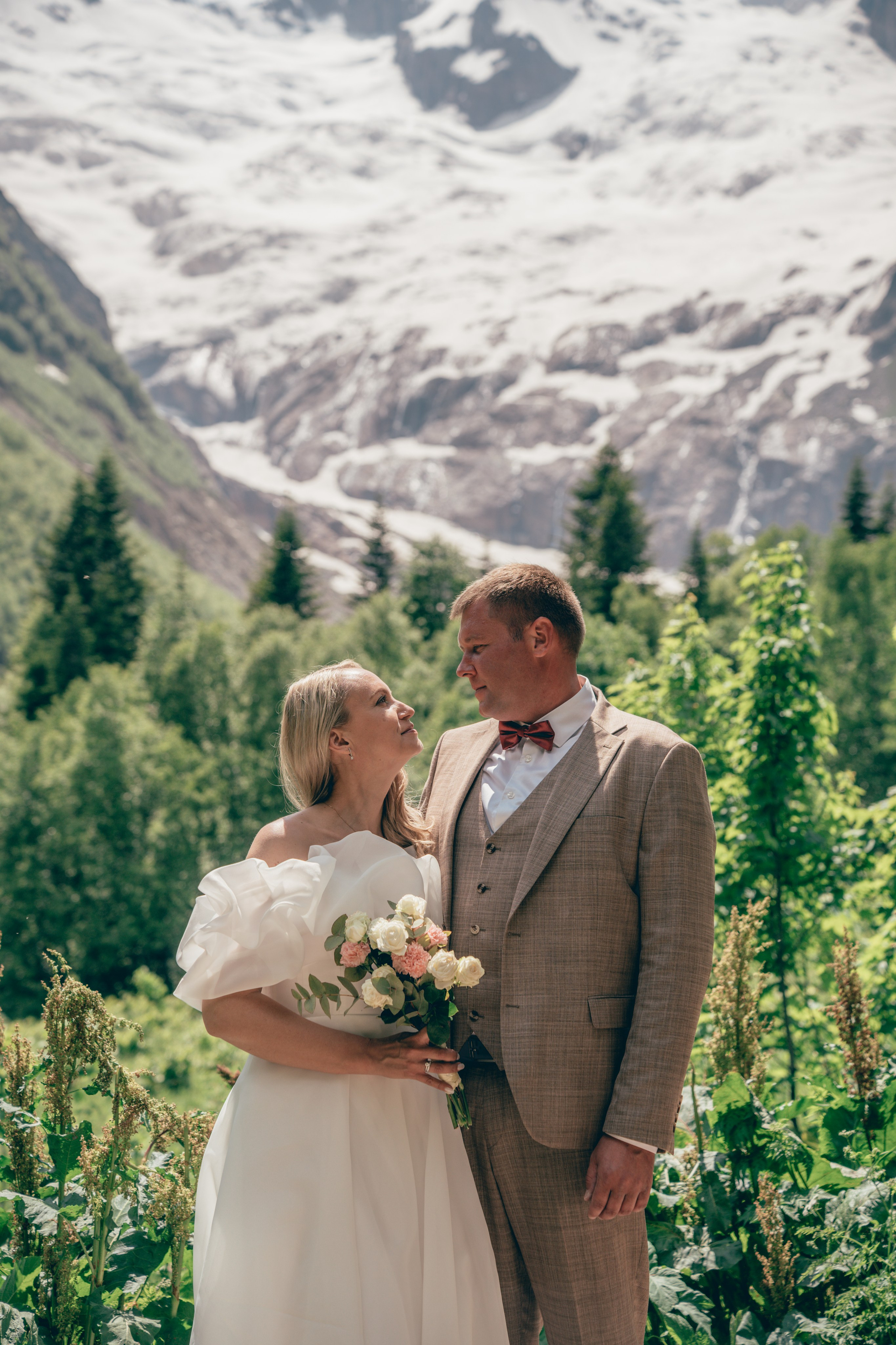 Съемка для брендов одежды КМВ Пятигорск, Железноводск, Ессентуки, Кисловодск Архыз Домбай Фотосессия. Фотограф КМВ|ГОРЫ Пятигорск Железноводск Ессентуки Кисловодск Домбай Архыз Эльбрус