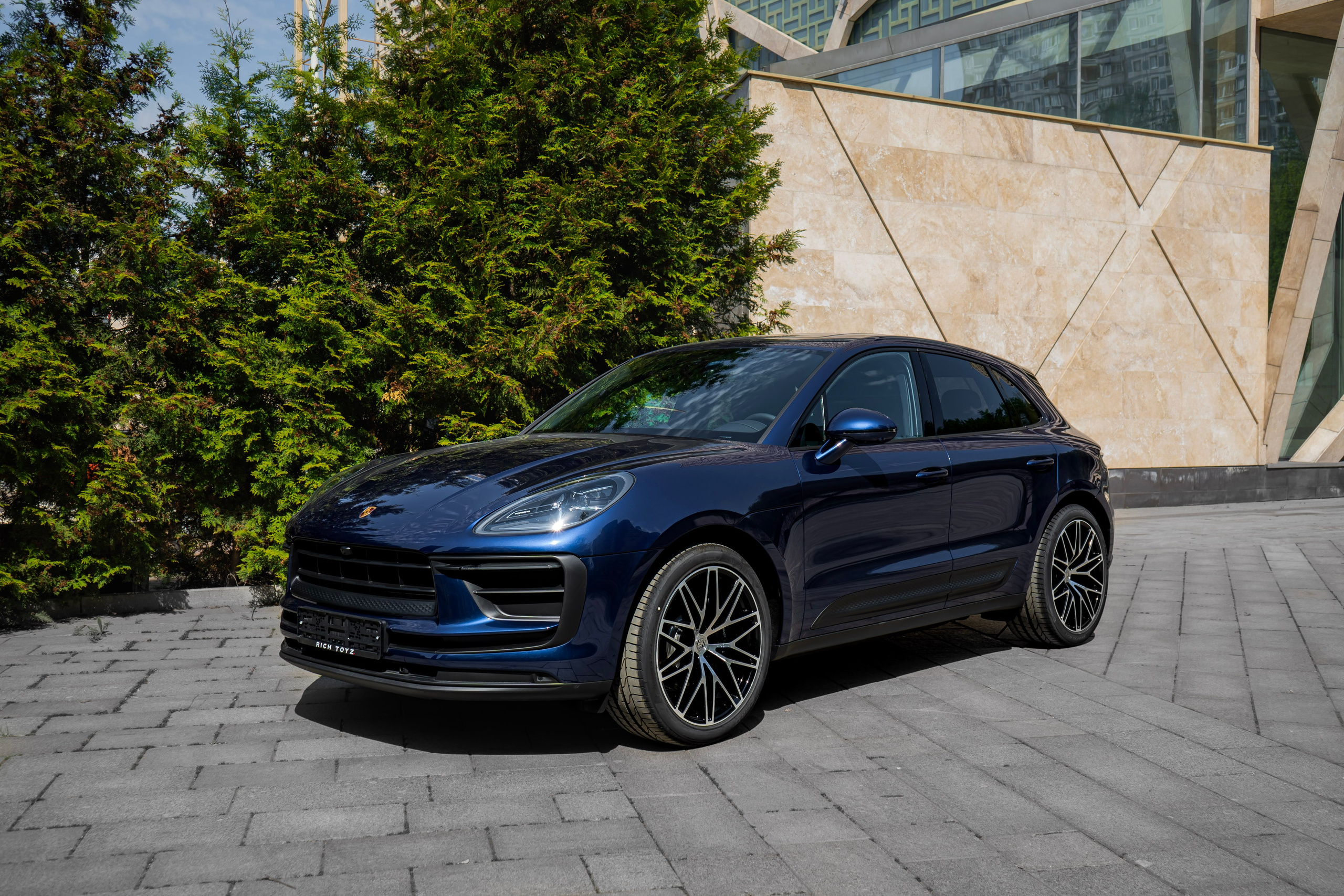 Porsche Macan. Автомобильный фотограф Ногинск Денис Городок
