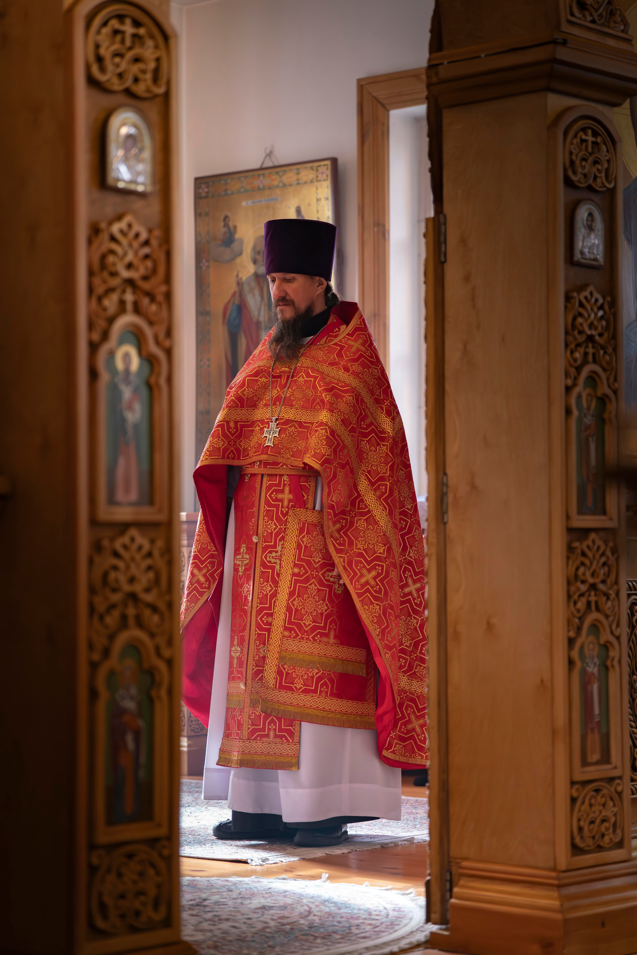 Христианская служба в Церкови Николая Чудотворца п. Листвянка оз. Байкал. Визуальные решения для бизнеса: от деловых портретов до рекламных роликов
