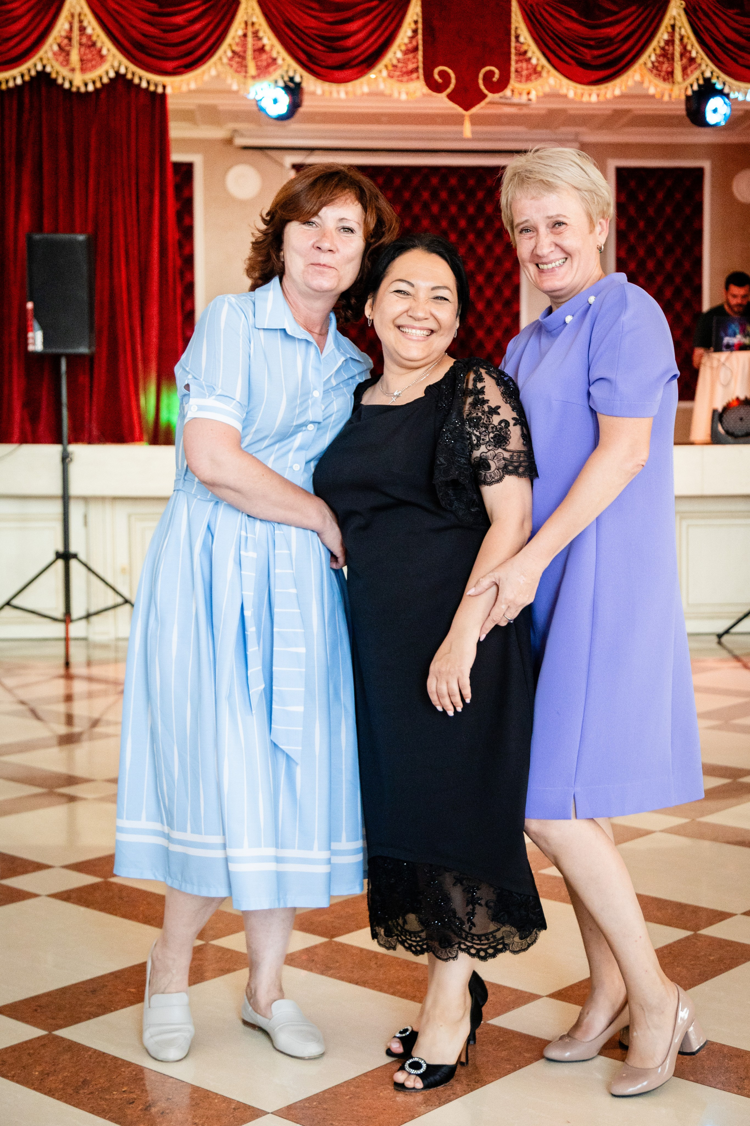 Школьный выпускной. Детский фотограф видеограф в Хабаровске Михаил Орлов