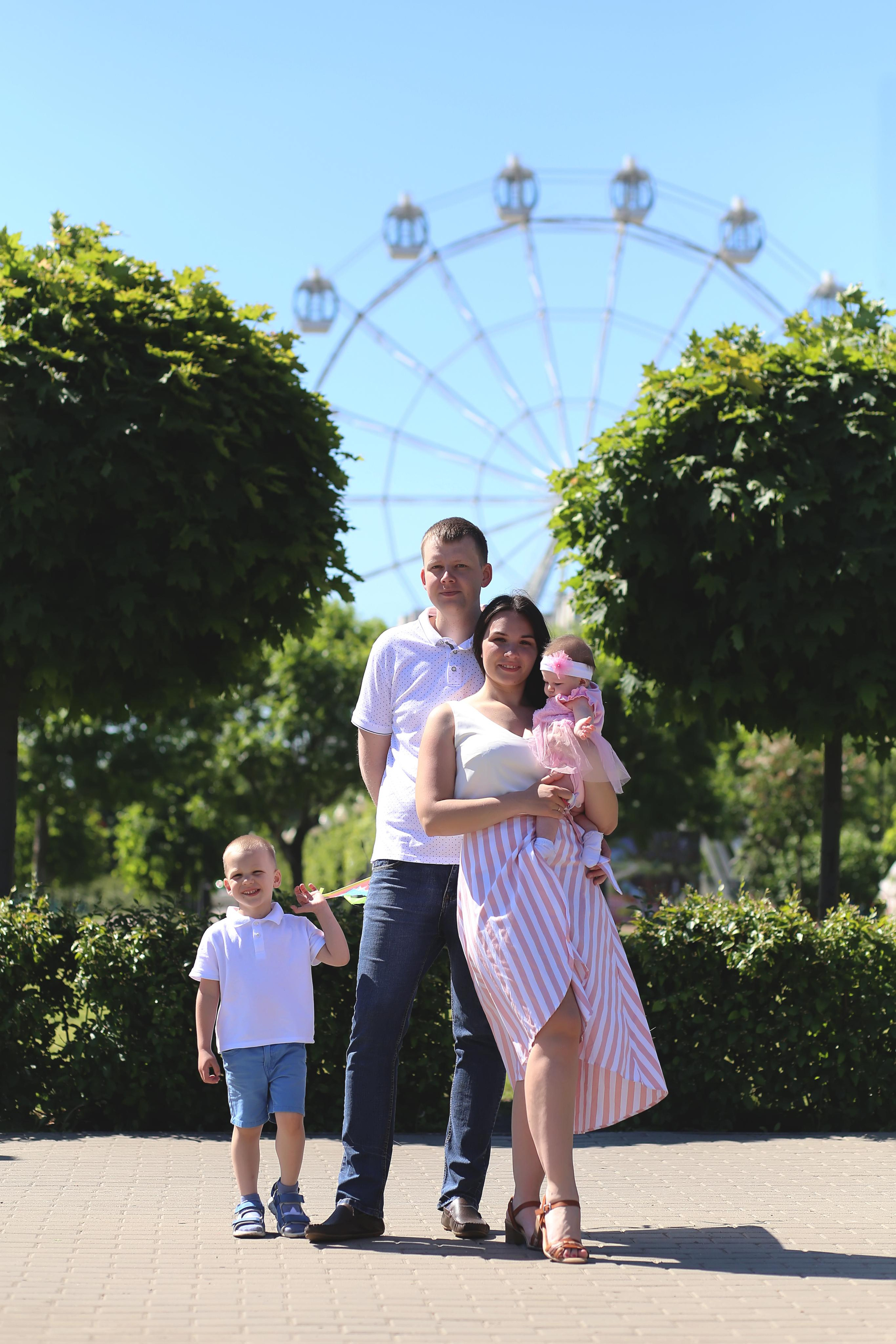 Прогулка у Арены. Семейный фотограф в Воронеже Плотникова Алина
