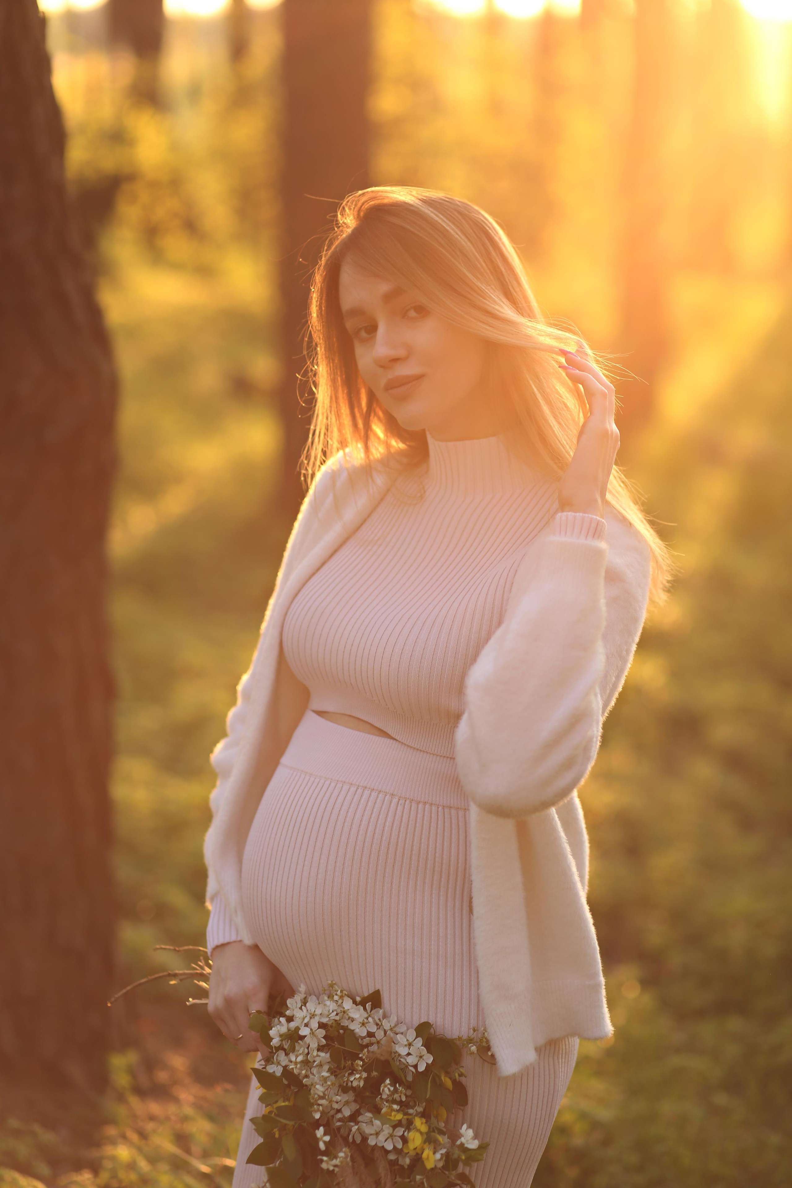 Цветущий лес на закате. Семейный фотограф в Воронеже Плотникова Алина