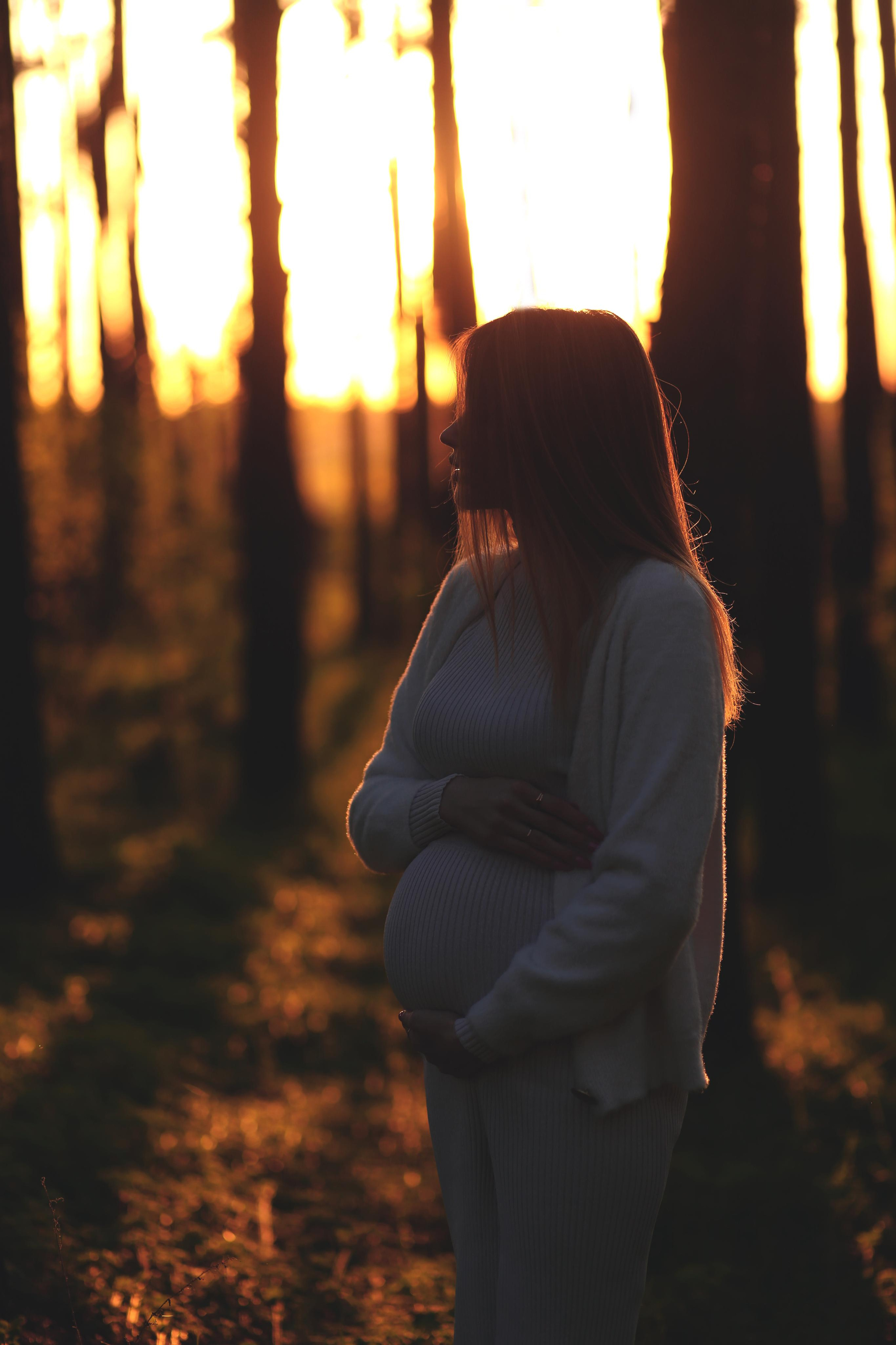 Цветущий лес на закате. Семейный фотограф в Воронеже Плотникова Алина