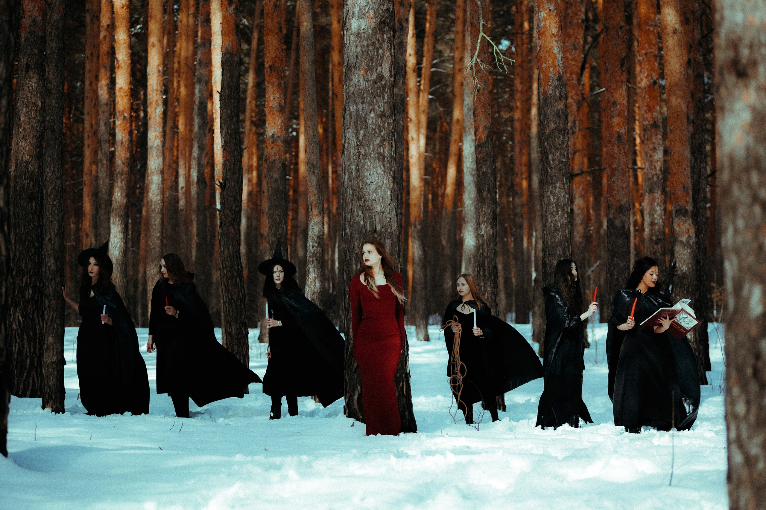 Кончились времена охоты на ведьм — теперь ведьмы охотятся на нас. Фотограф|Катя Рикошетер