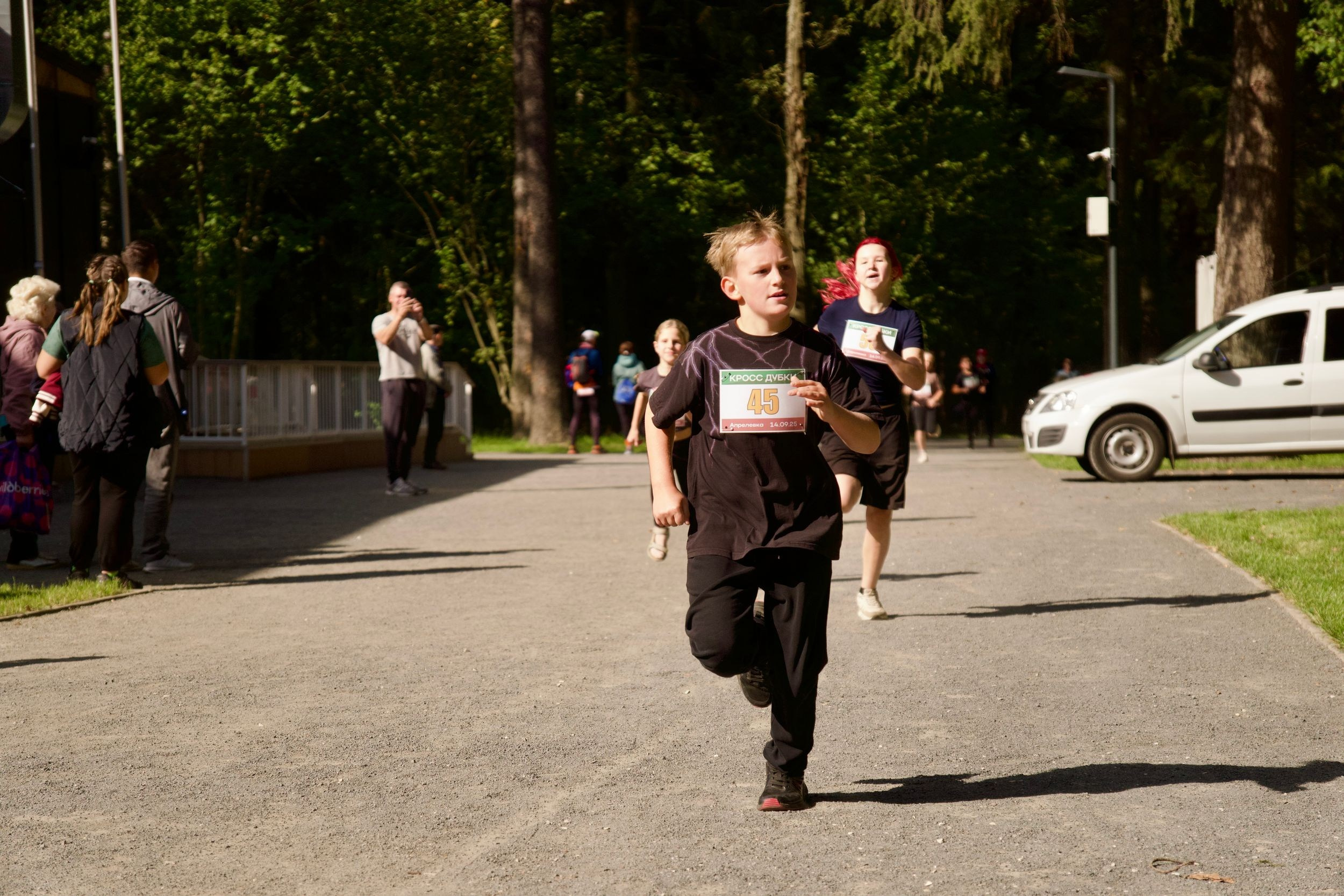 Забег в парке «Дубки». Кафе «БЕЛКА НАШЕПТАЛА». Ну оооочень концептуальное кафе