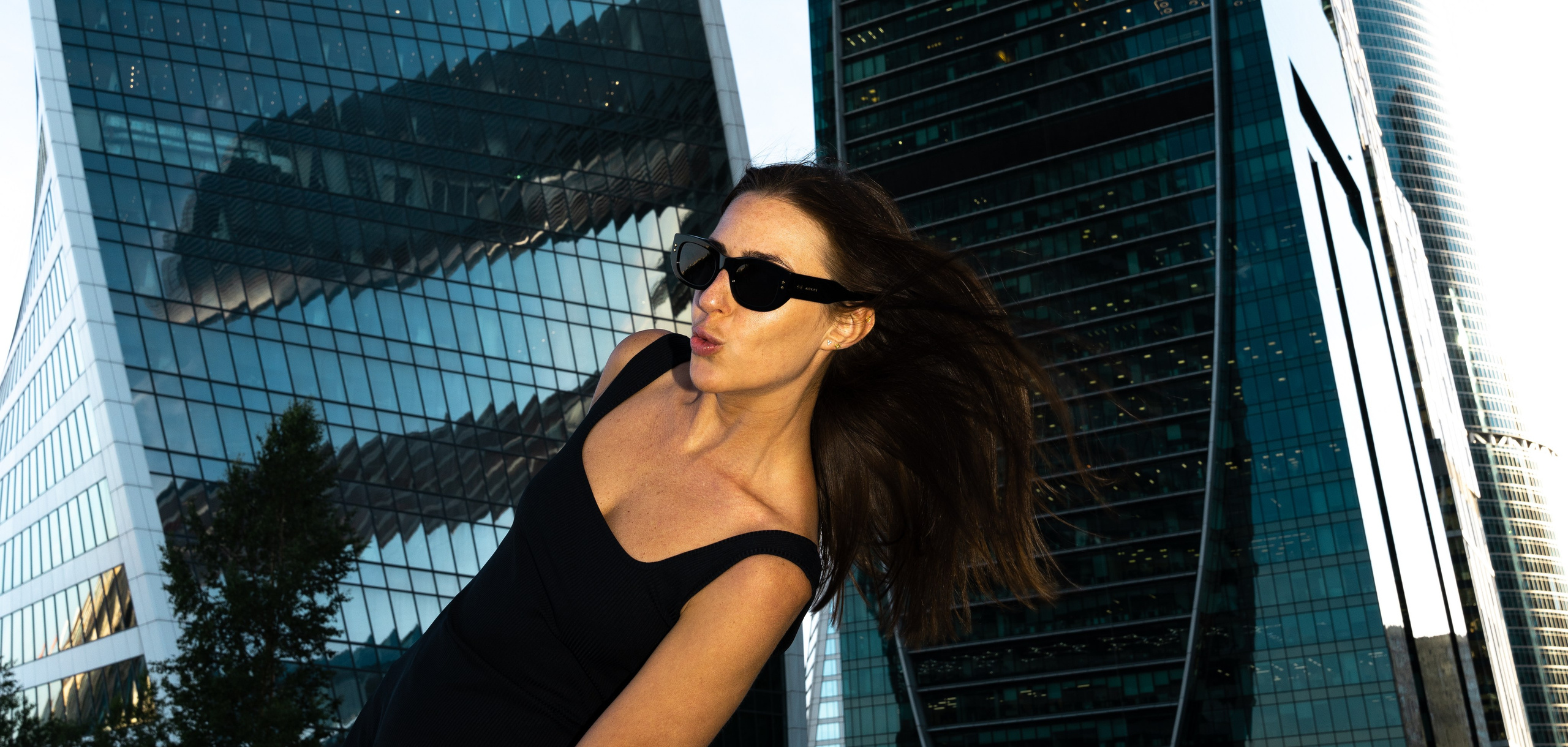 ПОРТРЕТЫ. ПОБУДЬ ЗДЕСЬ И ЦЕЛЕЕ БУДЕТ ЭТОТ МИР