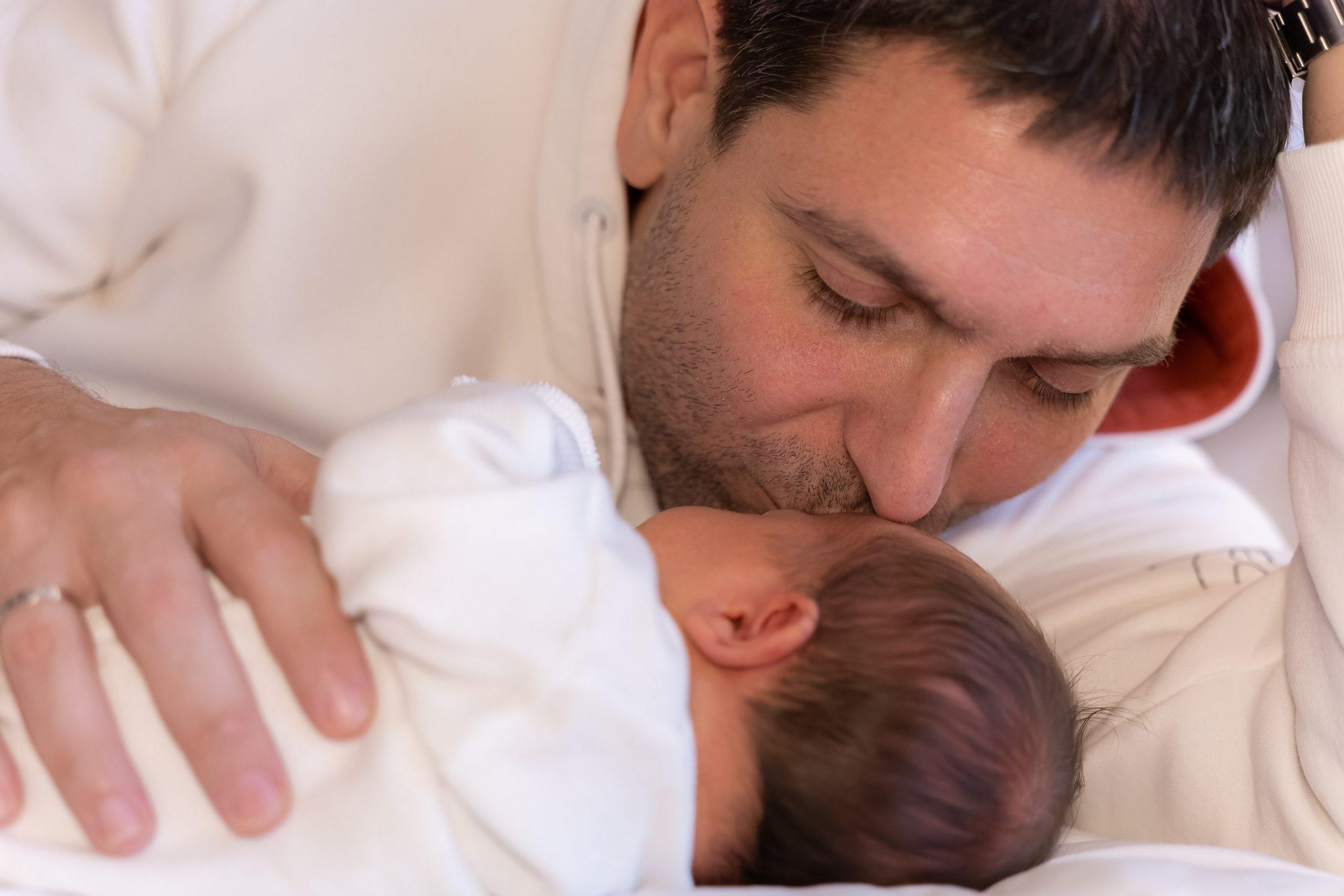 Фото выписки — заказать фотографа на выписку из роддома в Москве. Фотографы на роды в Москве. Фото и видео родов. Фотопроект «Продолжение рода»