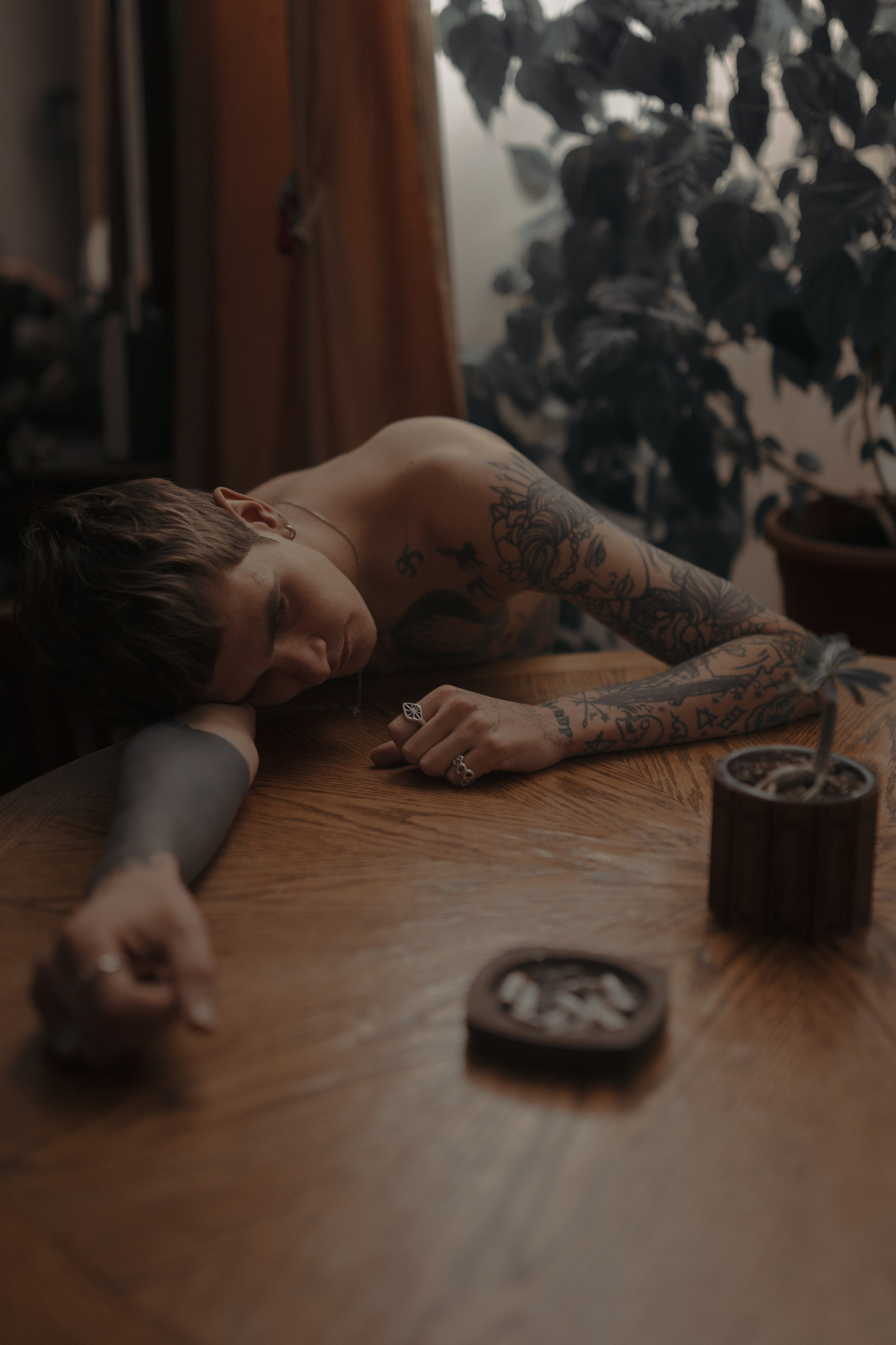 Loweliness. Backstage. @tomrus: Рустам Шагиморданов — фотограф