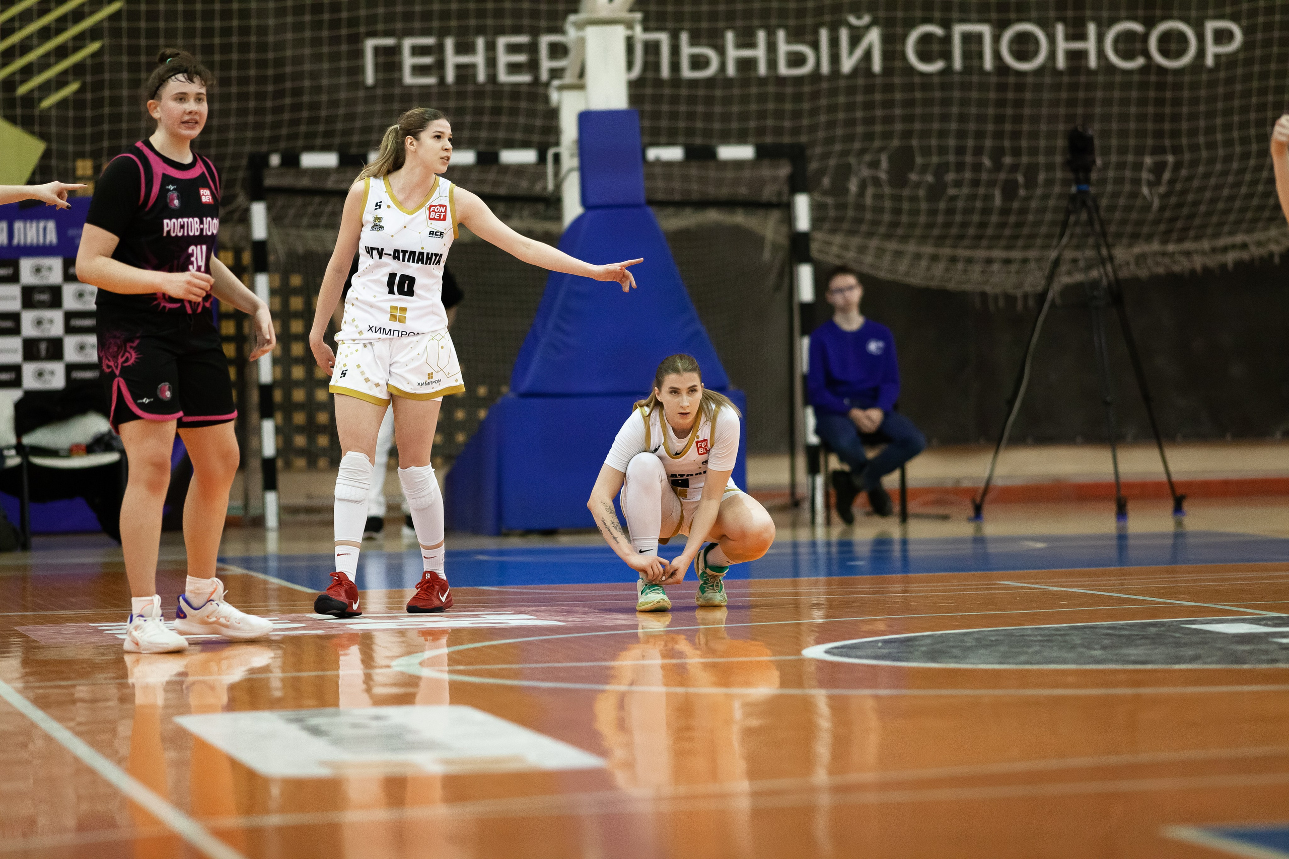 ЧГУ-Атланта — Ростов-ЮФУ / 1 игра. Фотография