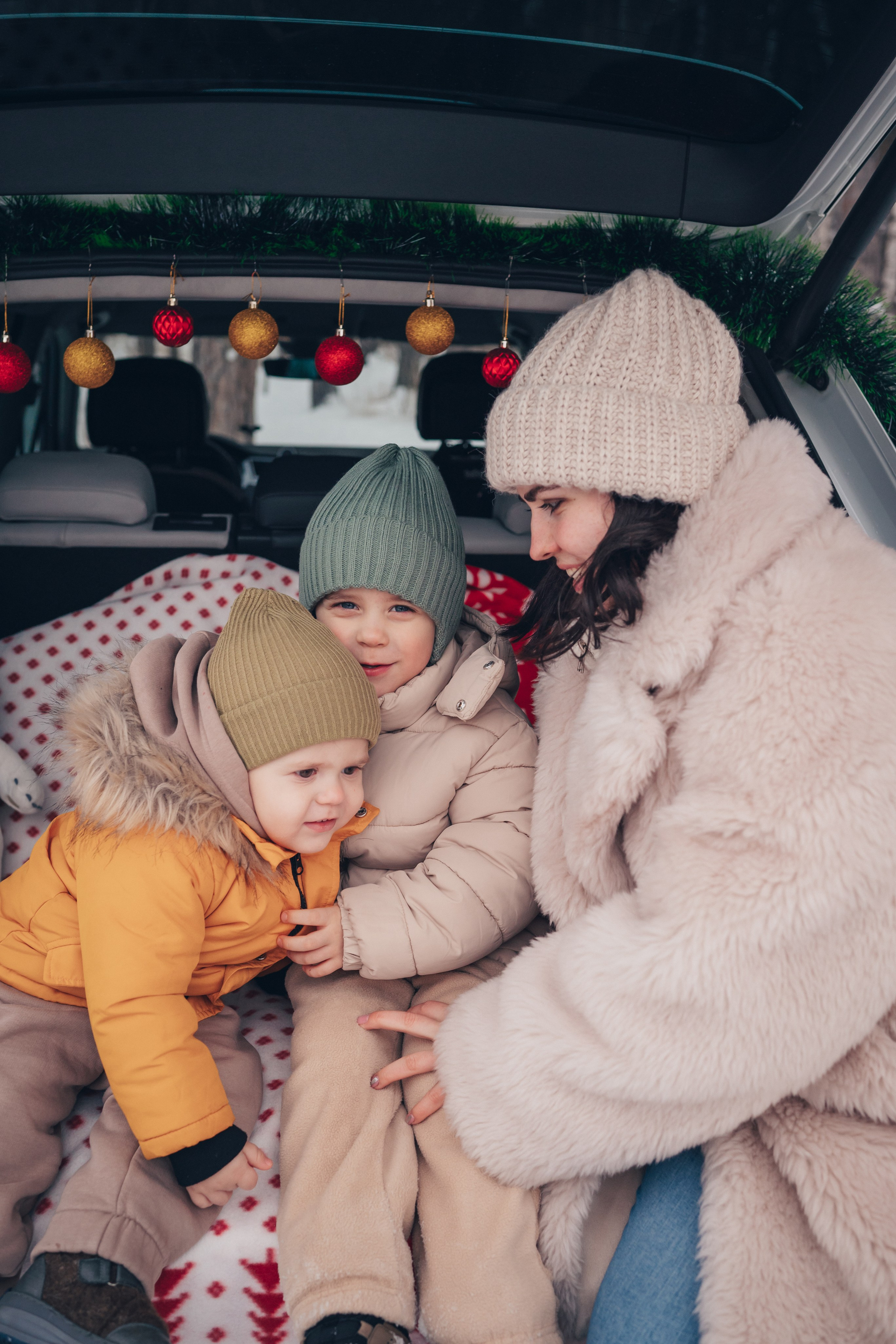 Кирилл & Алина с детьми. Семейный и детский фотограф в Екатеринбурге Валерия Нагибина