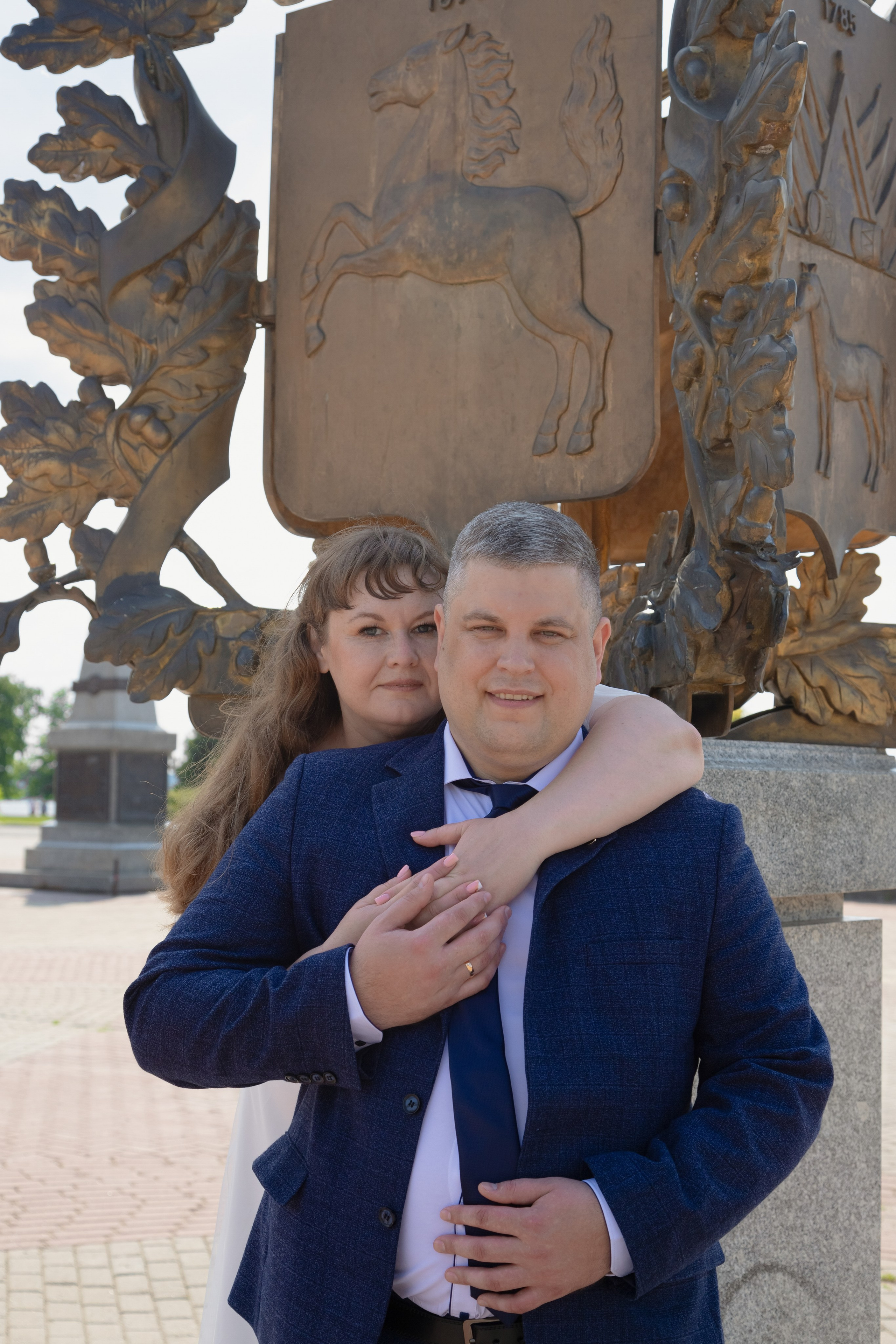 Прогулка в сирени после ЗАГСа Томск (Р. Люксембург). Фотограф в Томске Евгения Гуляева