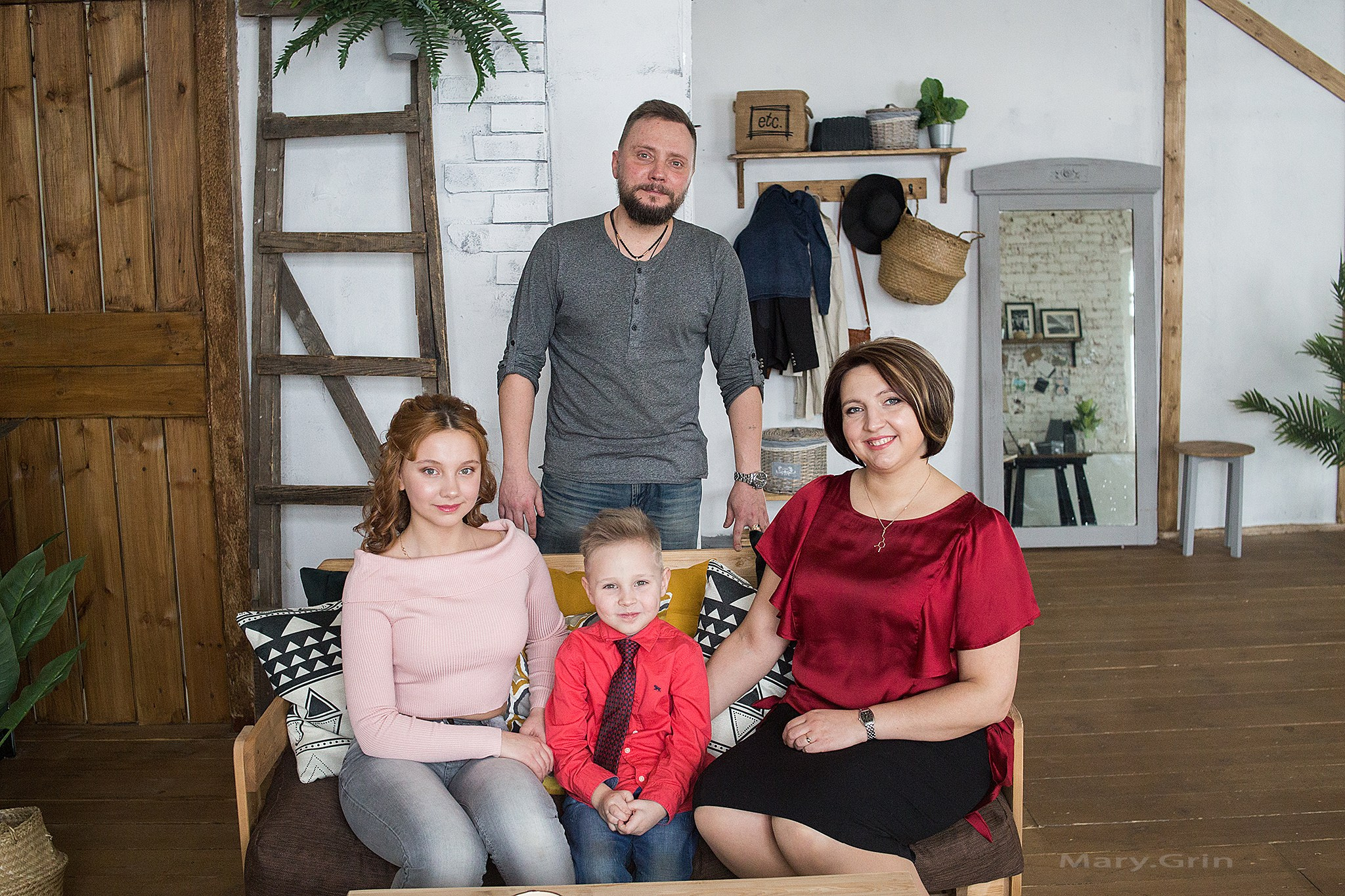 Студийная фотосессия семьи Александра и Марии. Детский и семейный фотограф, фотограф мероприятий Нижний Новгород