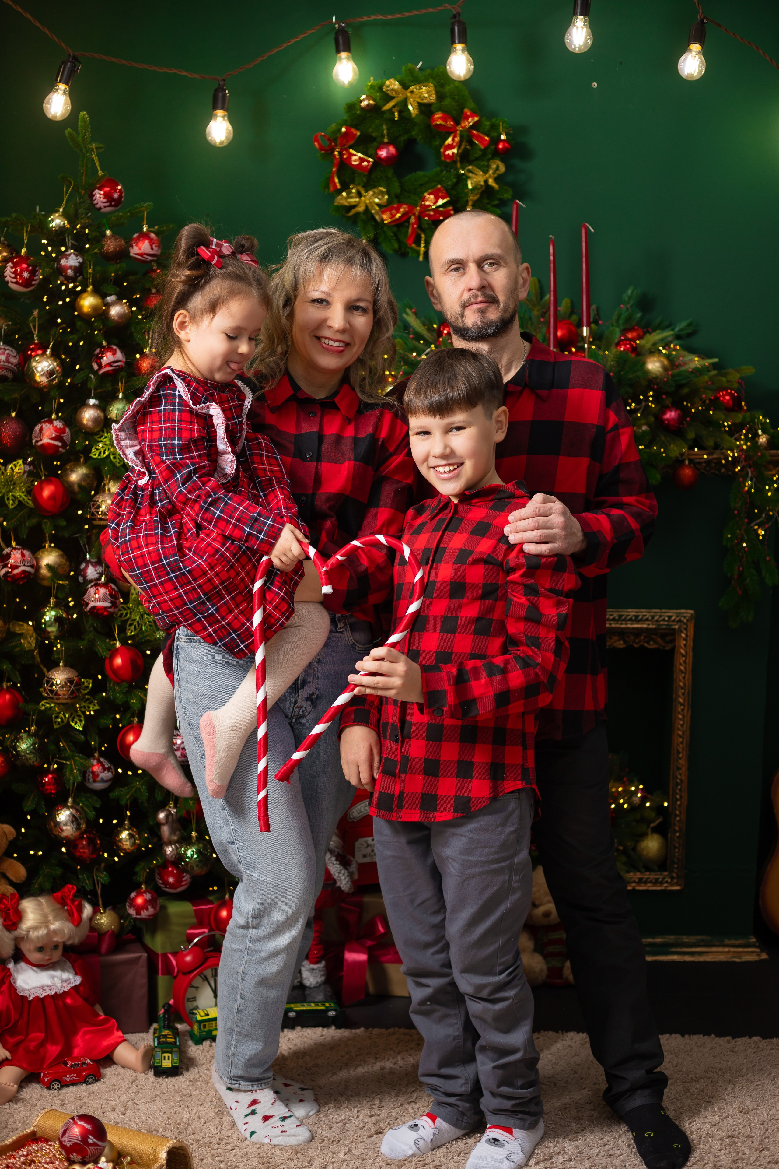 Новогодняя фотосессия Верхняя Пышма. Фотостудия «Олеся». Фотостудия в г. Верхняя Пышма