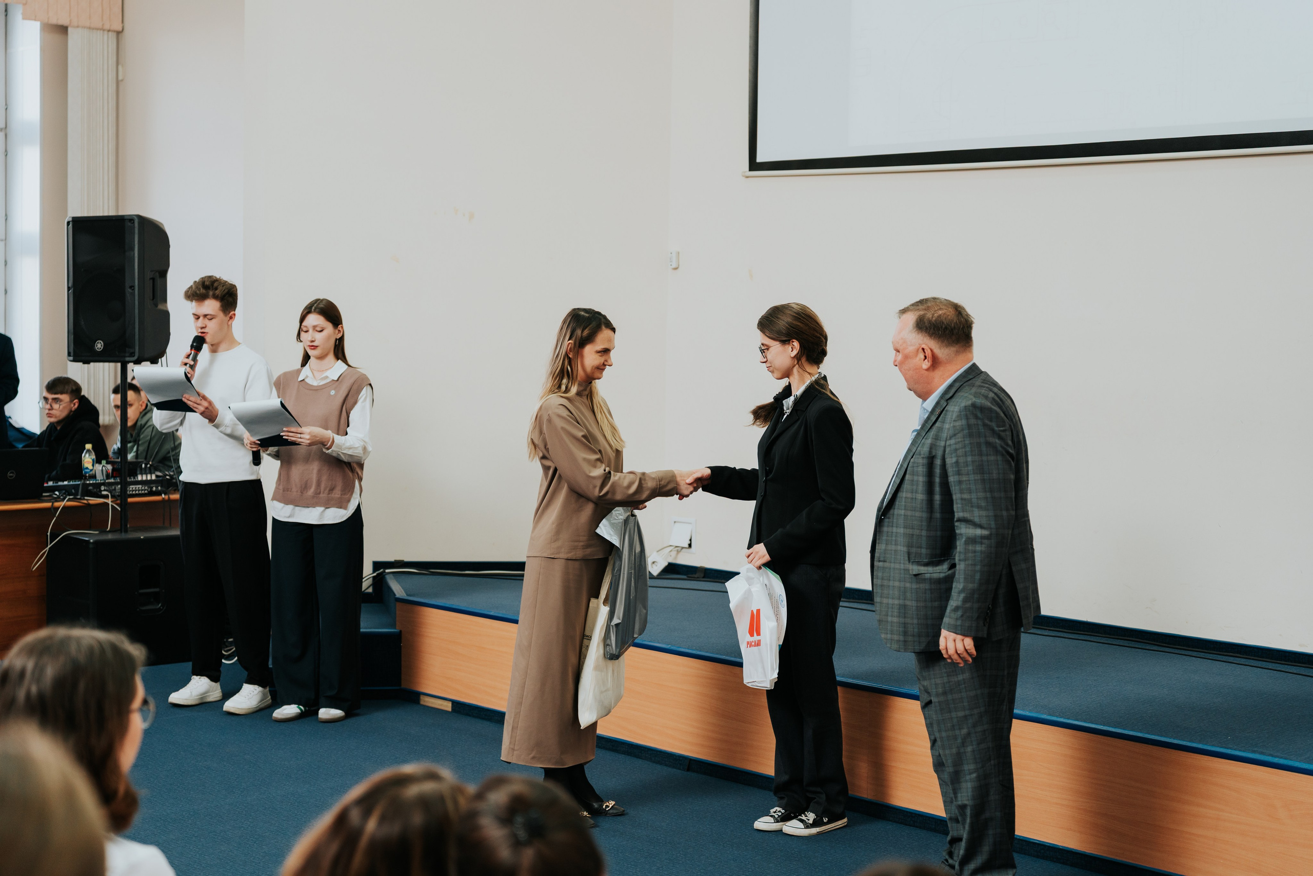 Награждение победителей олимпиады «Мы зажигаем звёзды». Репортажный фотограф Красноярск