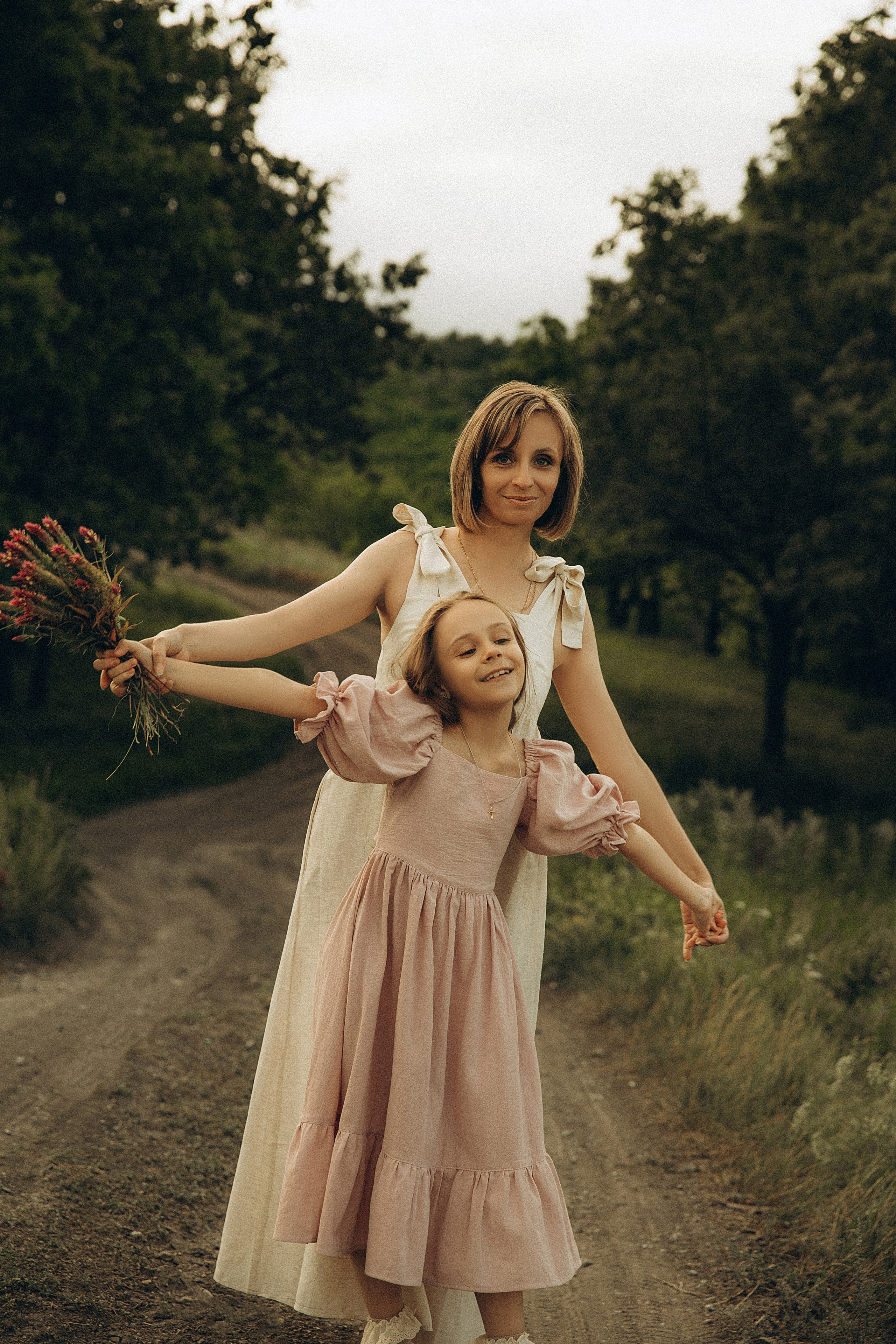 Елена и Вика. Свадебный и семейный фотограф в Саратове Виолетта Привалова