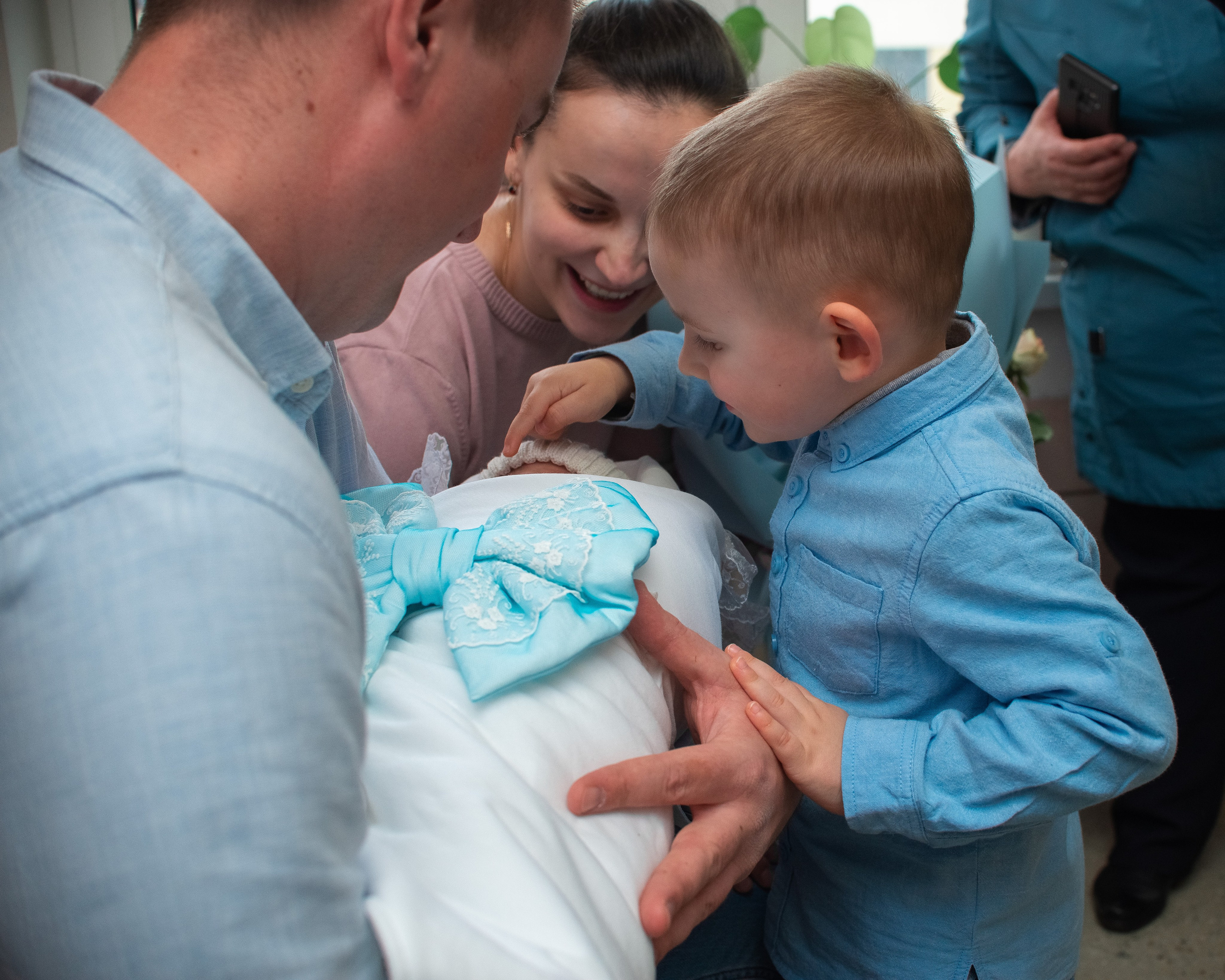 Выписка Илоны 1РД. Семейный фотограф на выписку из роддома и крещение Минск Настя Гришук