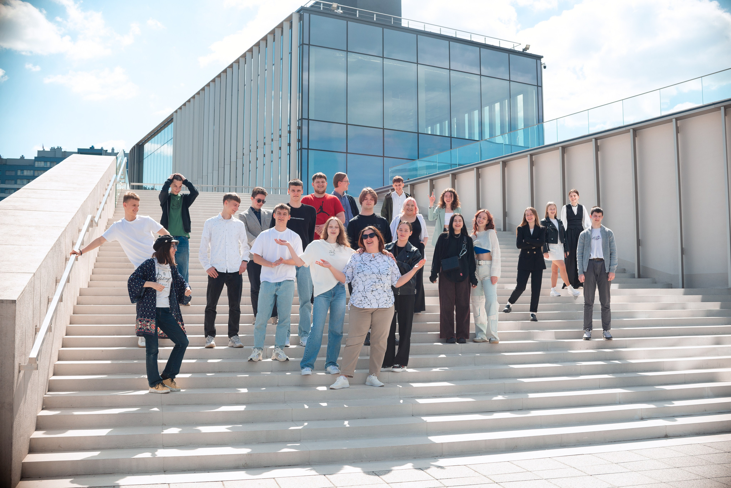 Выпускные альбомы 11 класс. Семейный фотограф на выписку из роддома и крещение Минск Настя Гришук