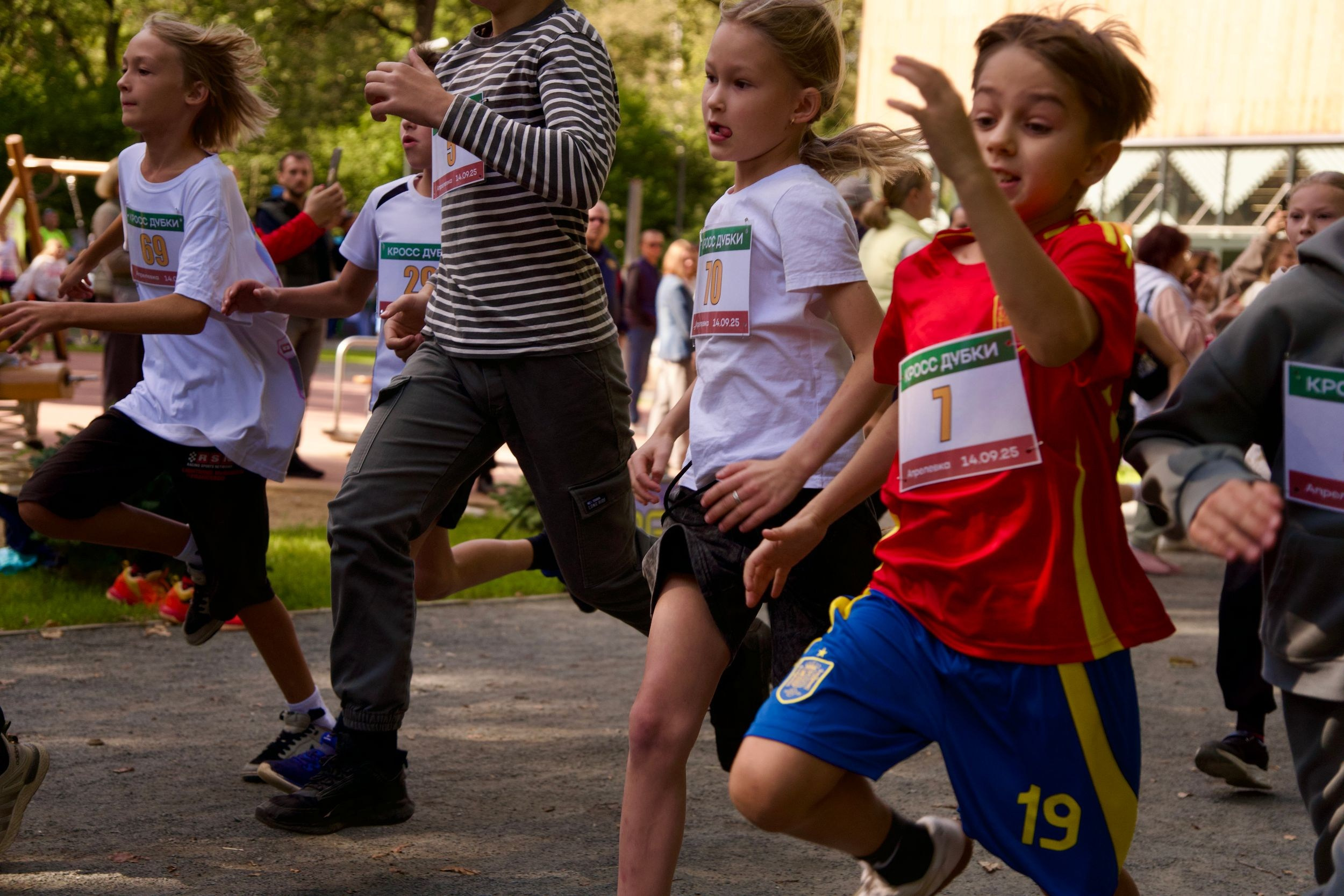 Забег в парке «Дубки». Кафе «БЕЛКА НАШЕПТАЛА». Ну оооочень концептуальное кафе
