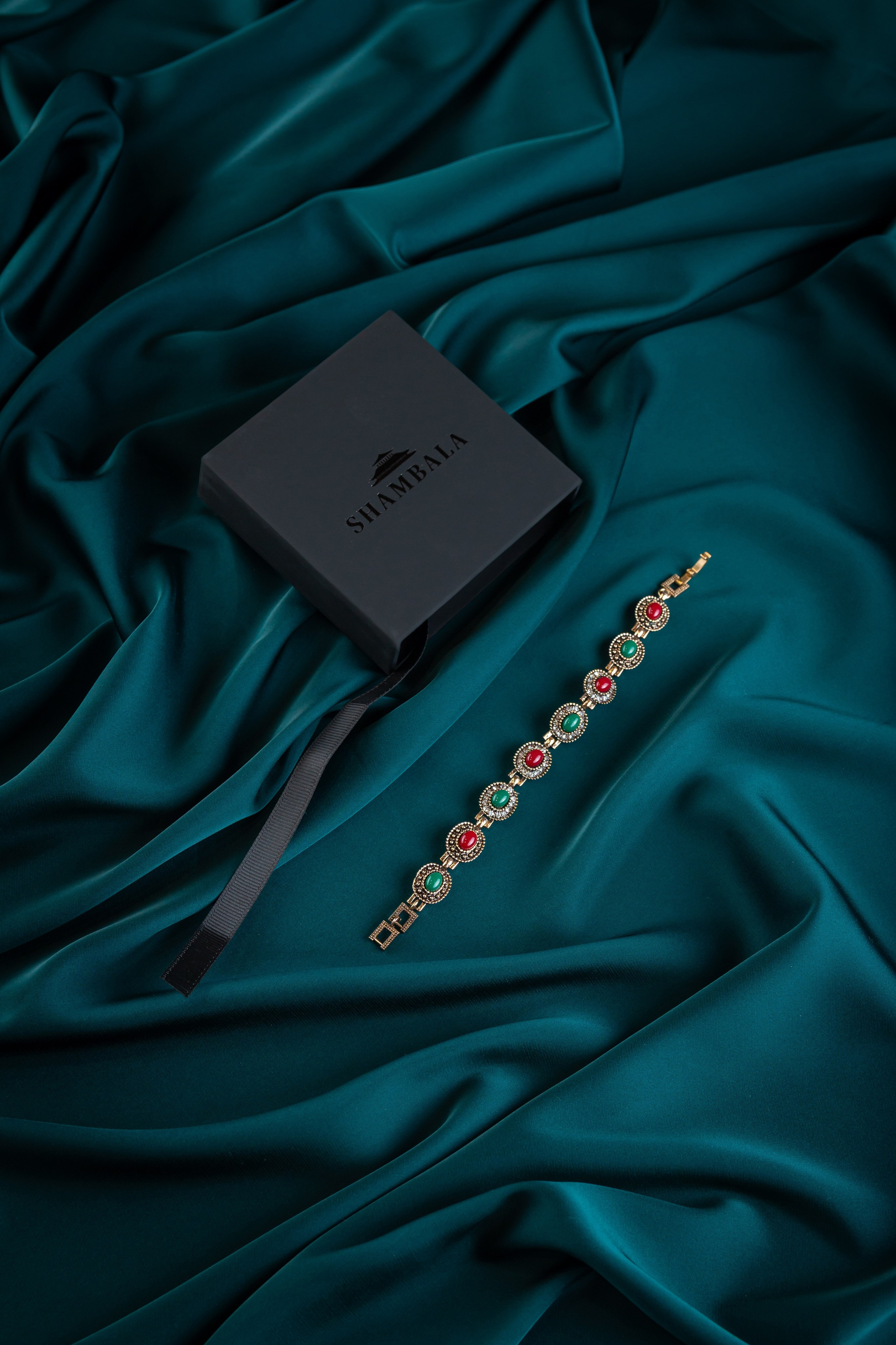 Shambala. Александр Стряпунин — предметный фотограф в Улан-Удэ