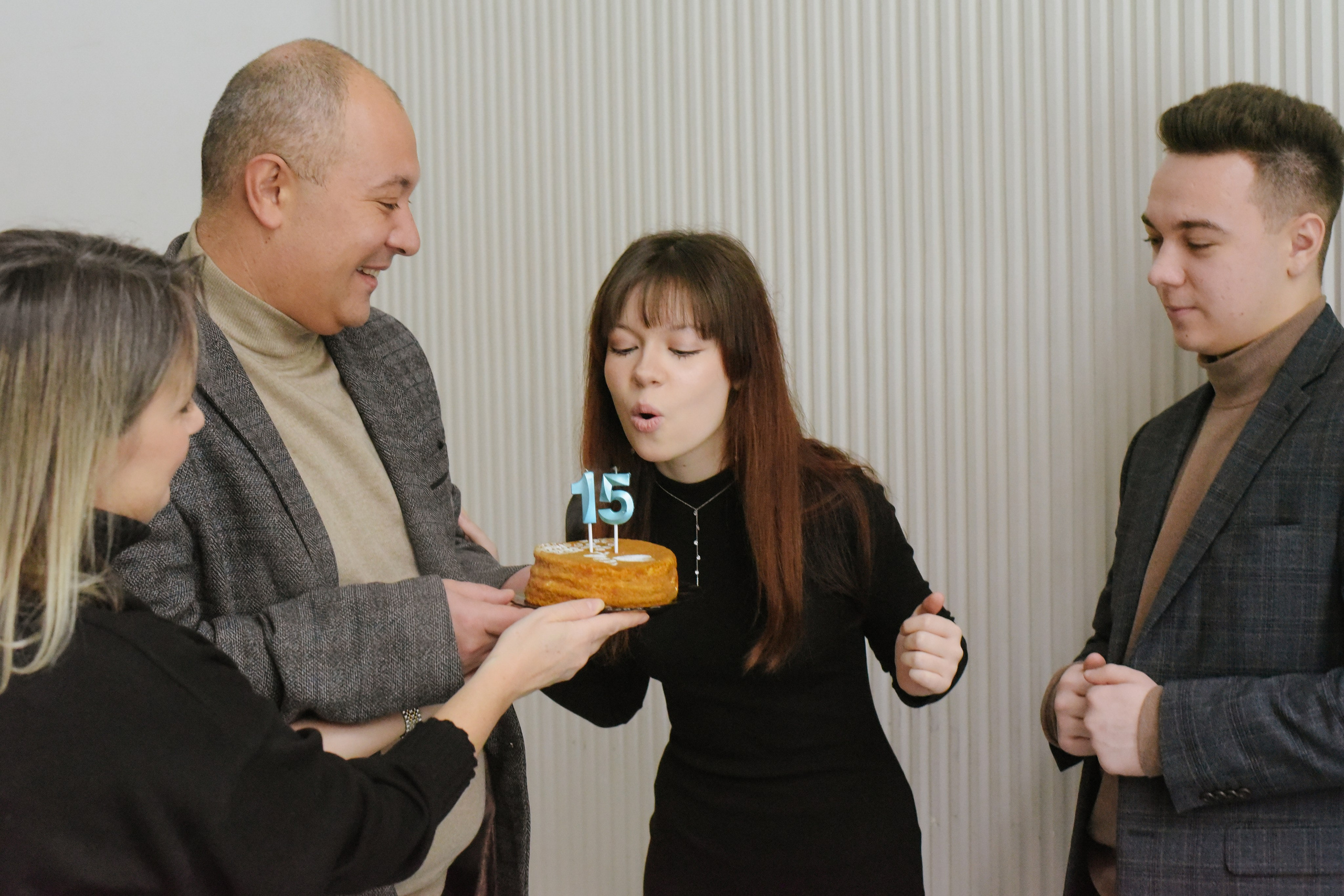 Молодые родители и взрослые дети. Фотограф Лола Волна, город Москва