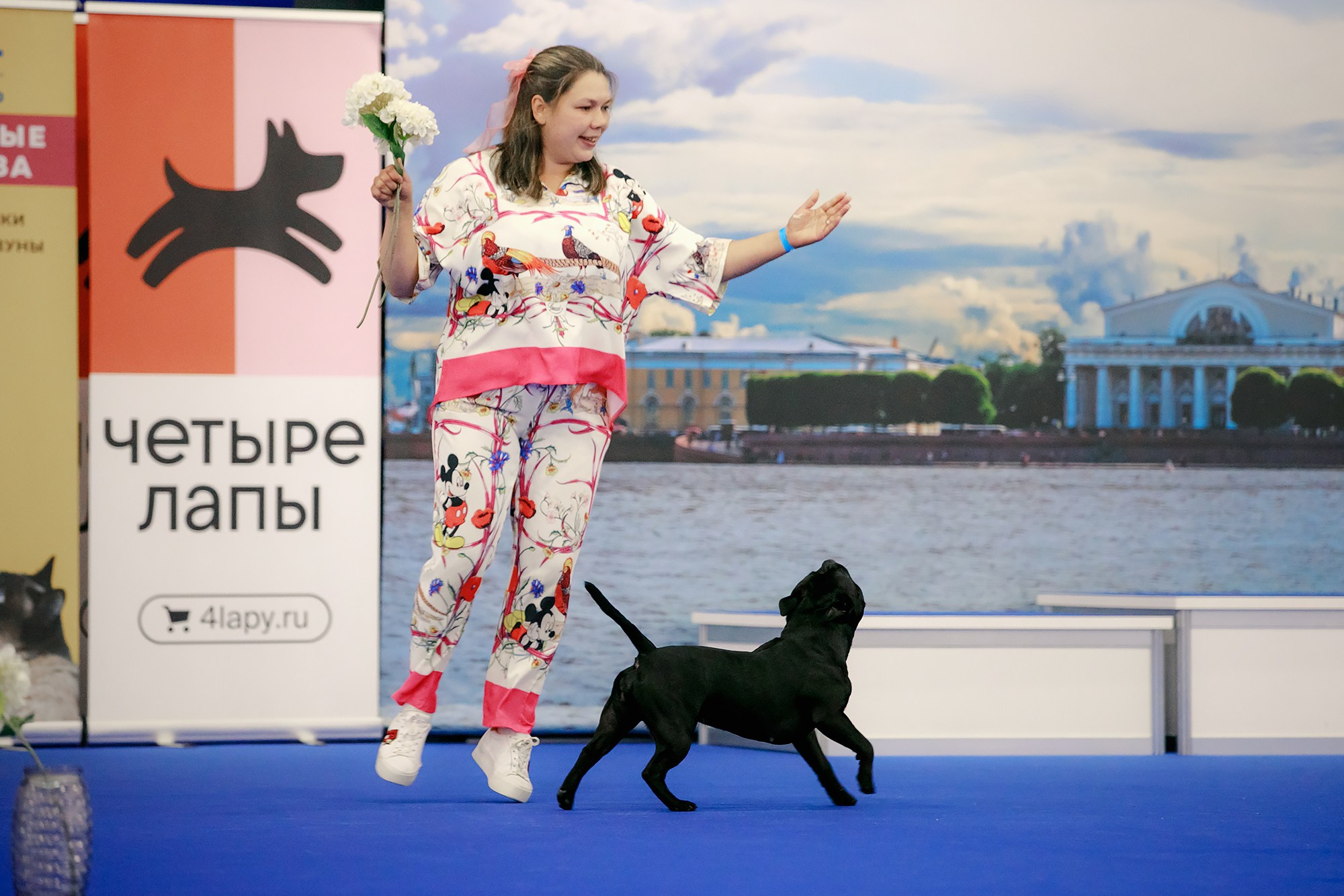 Танцы на выставке «Зоошоу», СПб. Фотограф-анималист Mary Mart — Москва, Питер