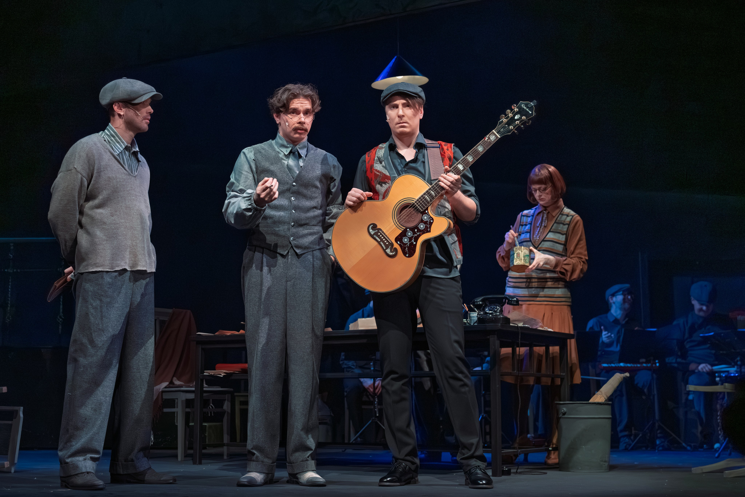 Театр Терезы Дуровой: Кто Есенин?. Сайт фотографа Сергея Абрамова