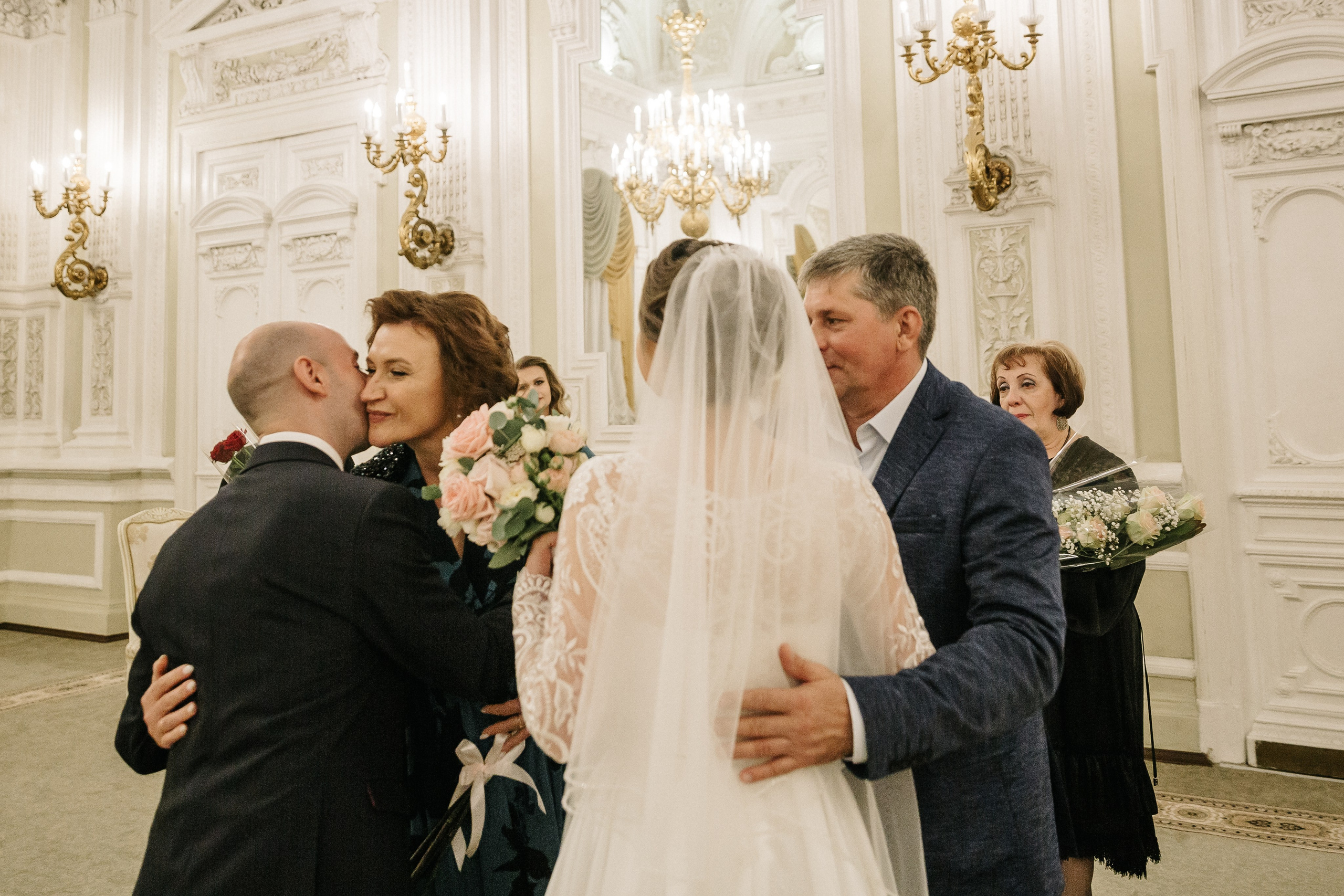 ОКТЯБРЬ | Дворец № 1 Талион, Особняк военного министра. Свадебный фотограф в Санкт-Петербурге Полина Корзухина