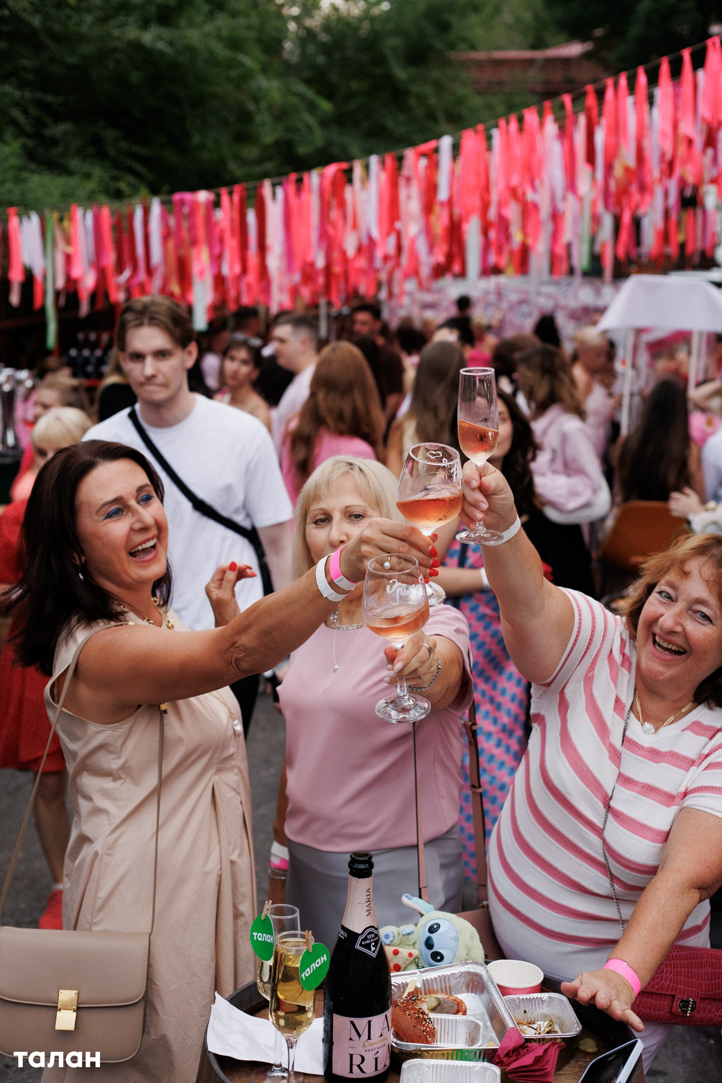 ВИНОТЕКА [бар+магаз] — BIRTHDAY PARTY. СВОИ. ФОТООТЧЕТЫ-СОБЫТИЯ-МЕСТА