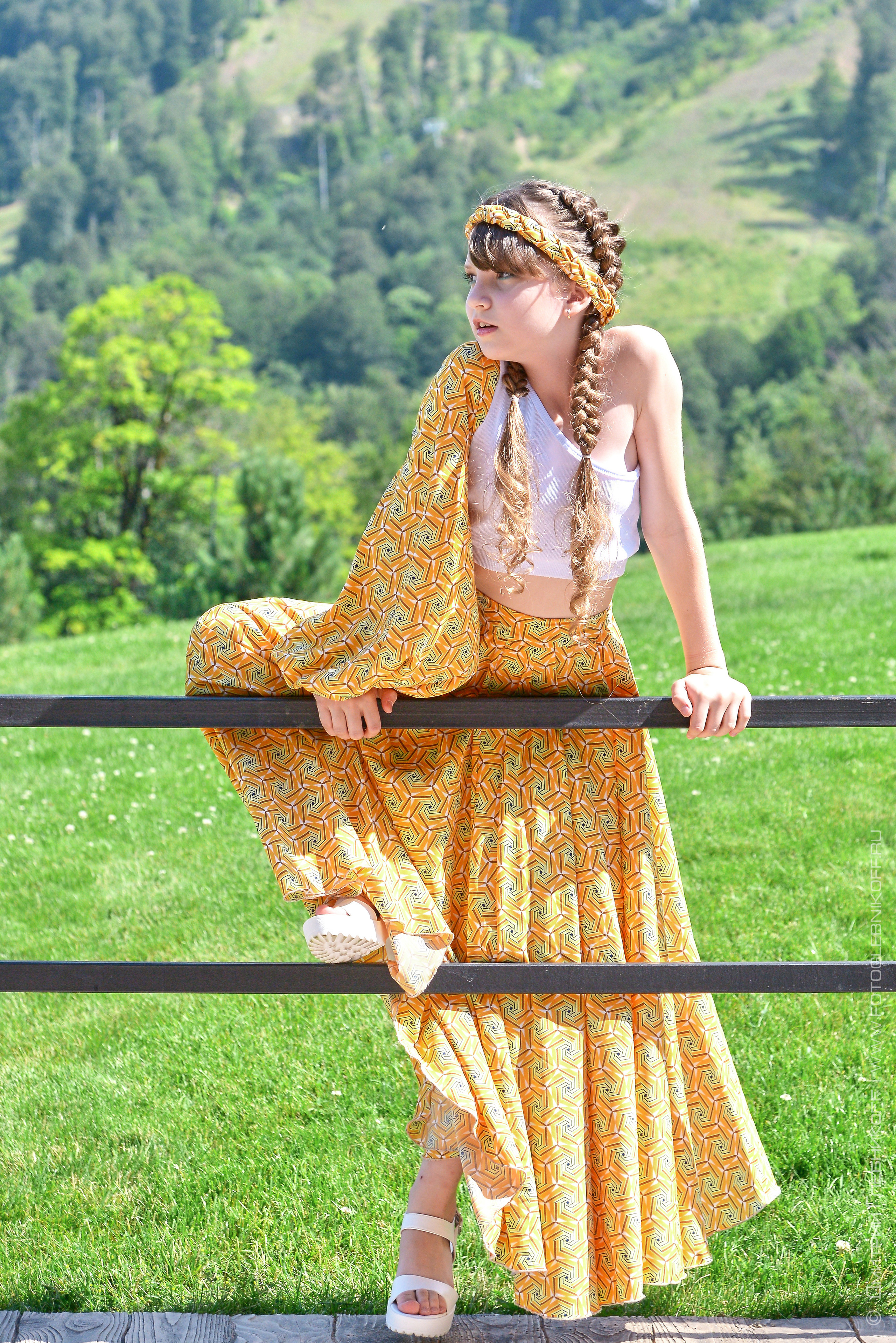 Art fashion project / MODA KOLOS. Showbiz | Fashion | Reportage