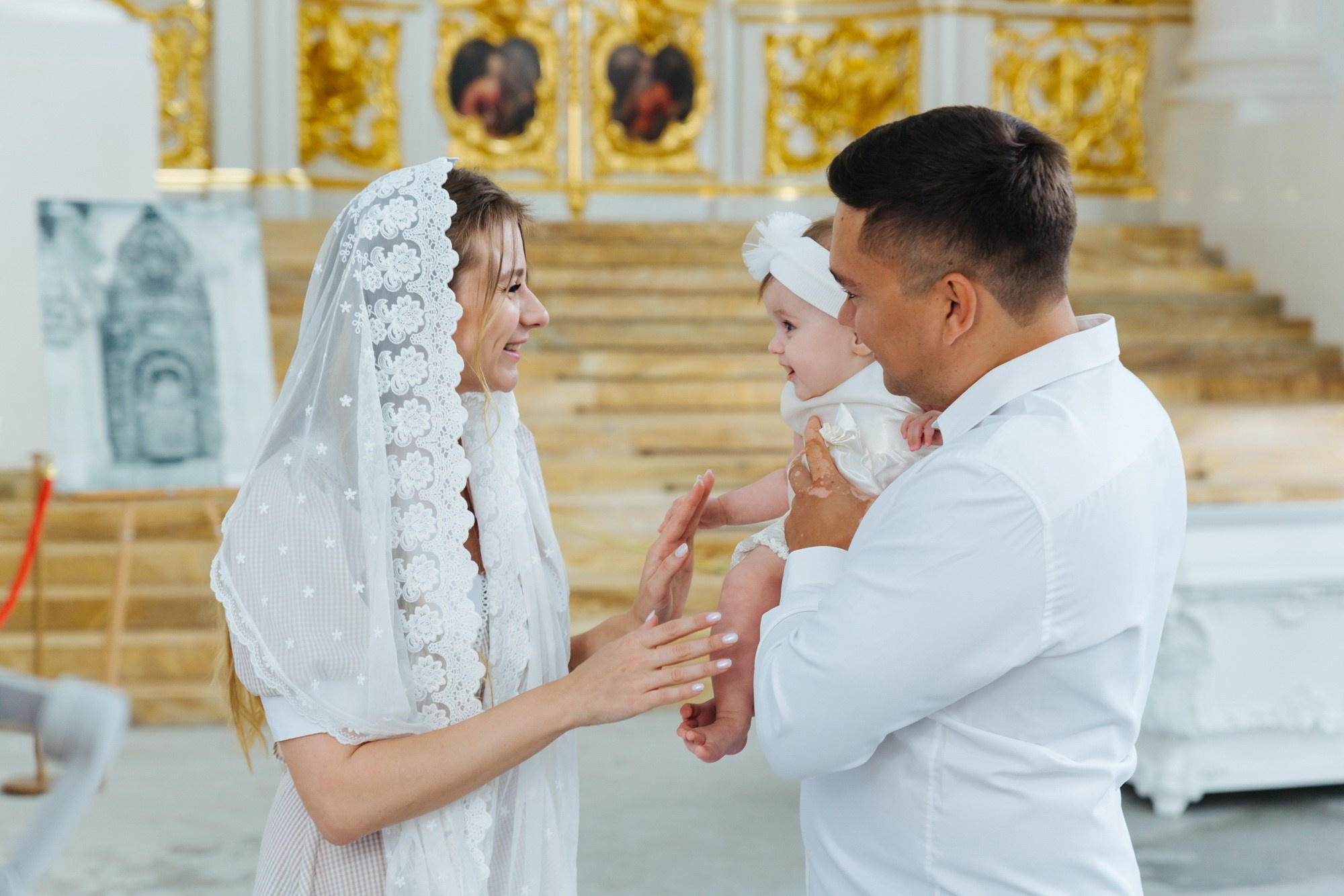 Смольный собор крещение сколько стоит, где провести крещение спб, душевный батюшка смольный собор, цена крестин, где покреститься взрослому