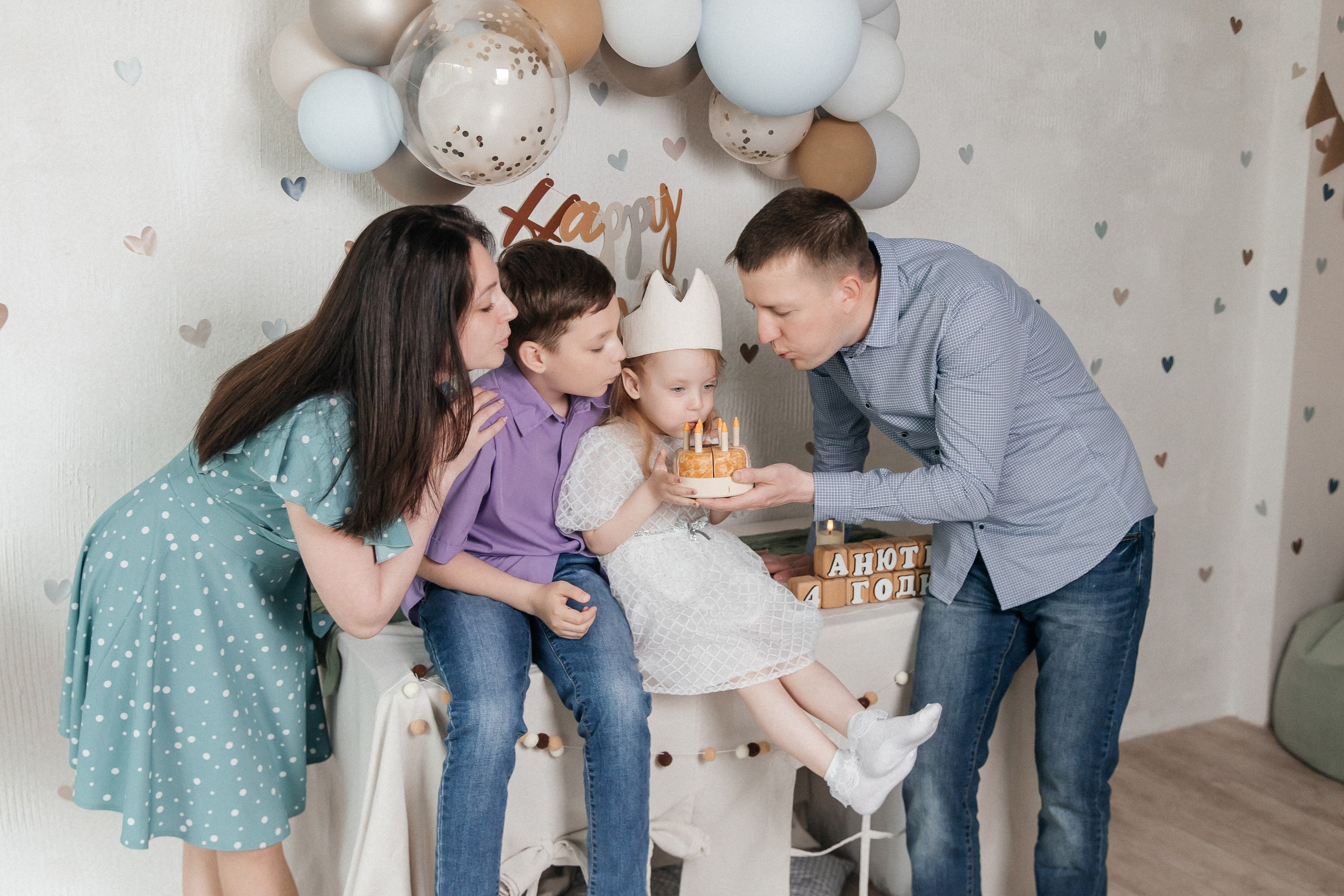 4 годика Анюте✨