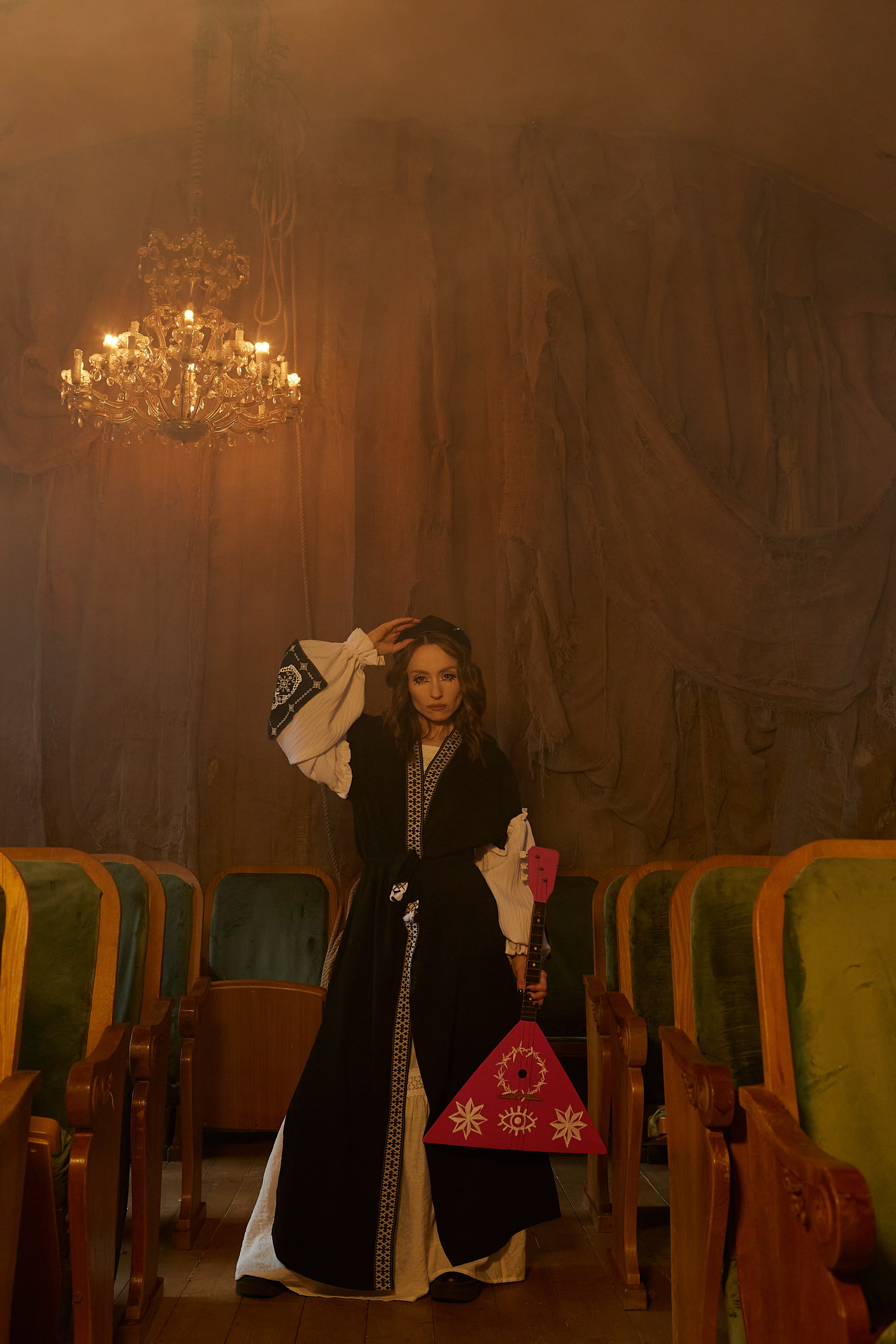 Заброшенный театр. Фотограф. Love story, портрет, индивидуальные съемки. Фудфотограф