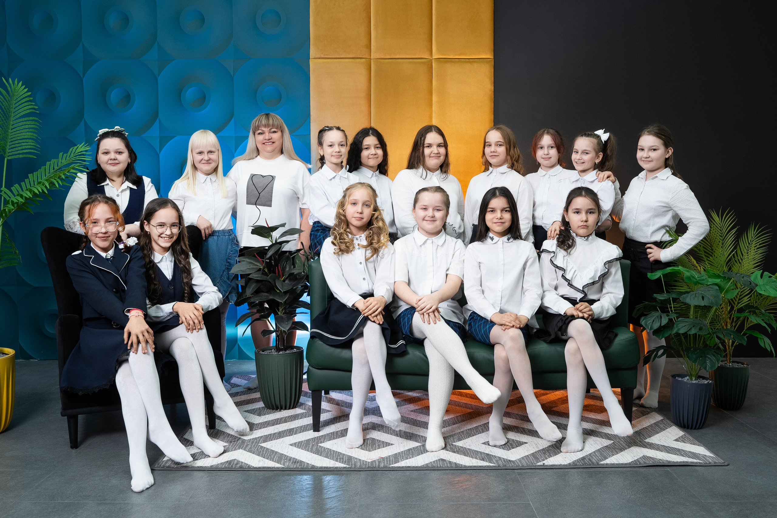 Выпускная фотосессия в фотостудии. Выпускные альбомы Нижнекамск Набережные Челны Фотостудия Небо