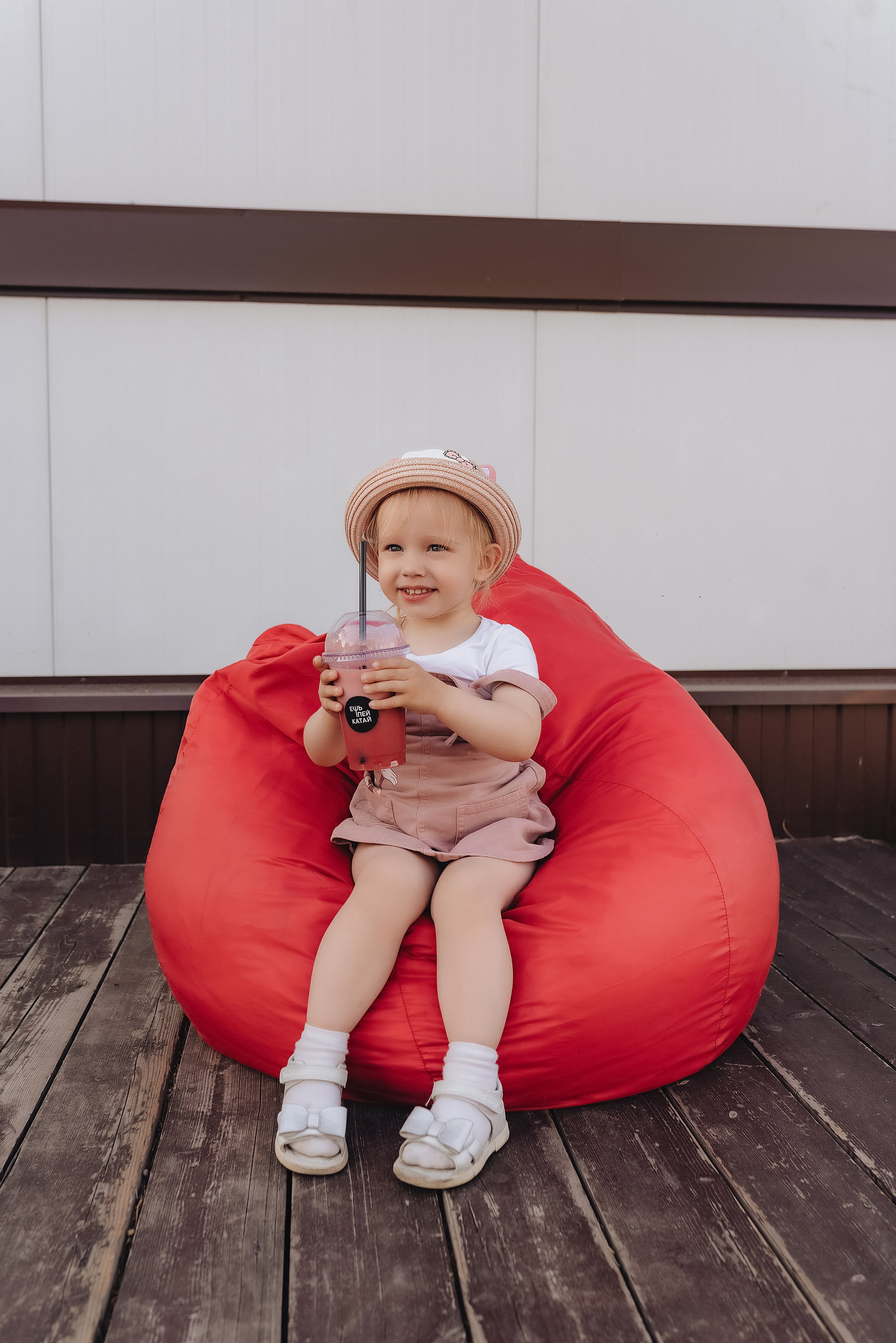 Семейная прогулка | Съемка для кофейни. Фотограф Карина Шмулёва. Воронеж и область