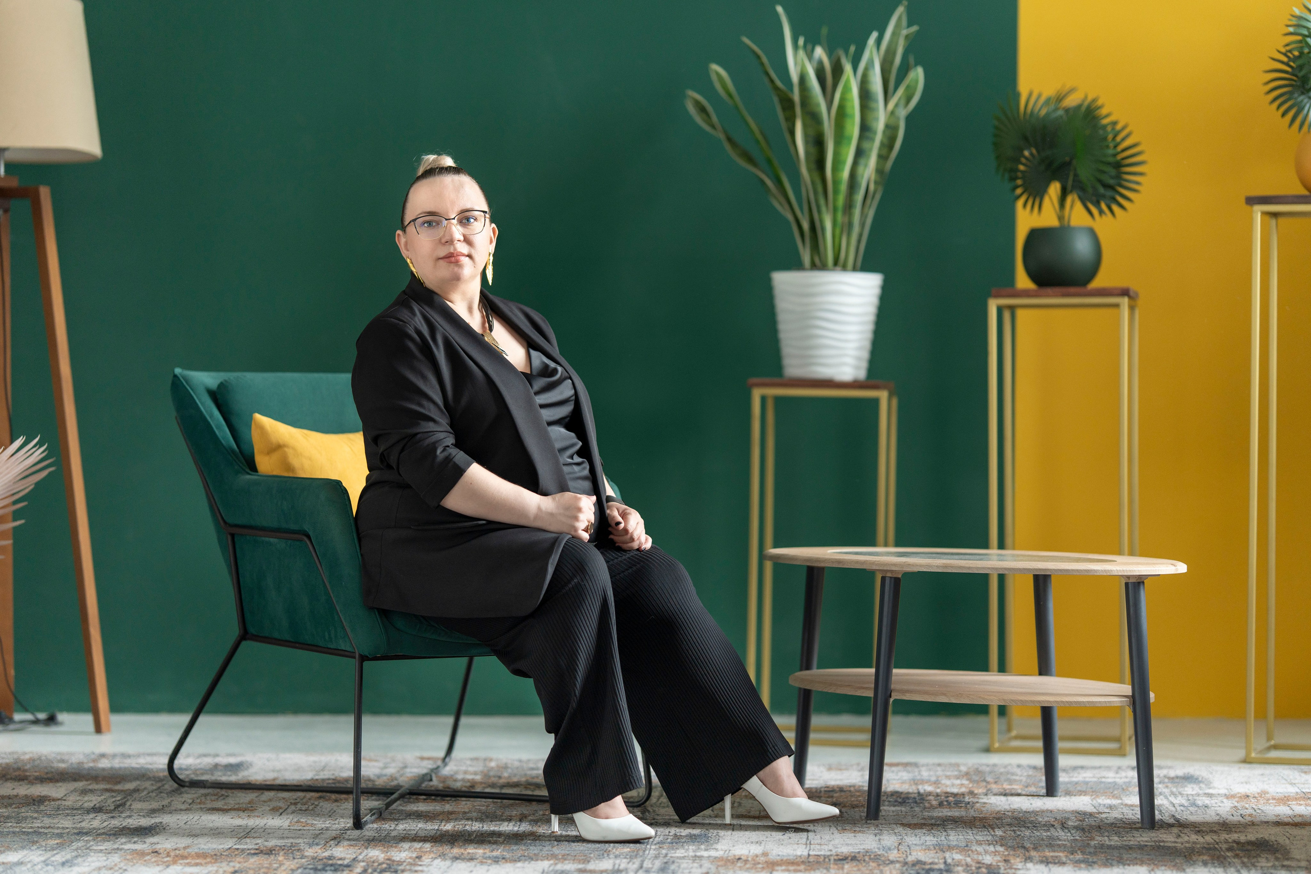 Анна. Владелица компании по бухгалтерскому учету. Главная