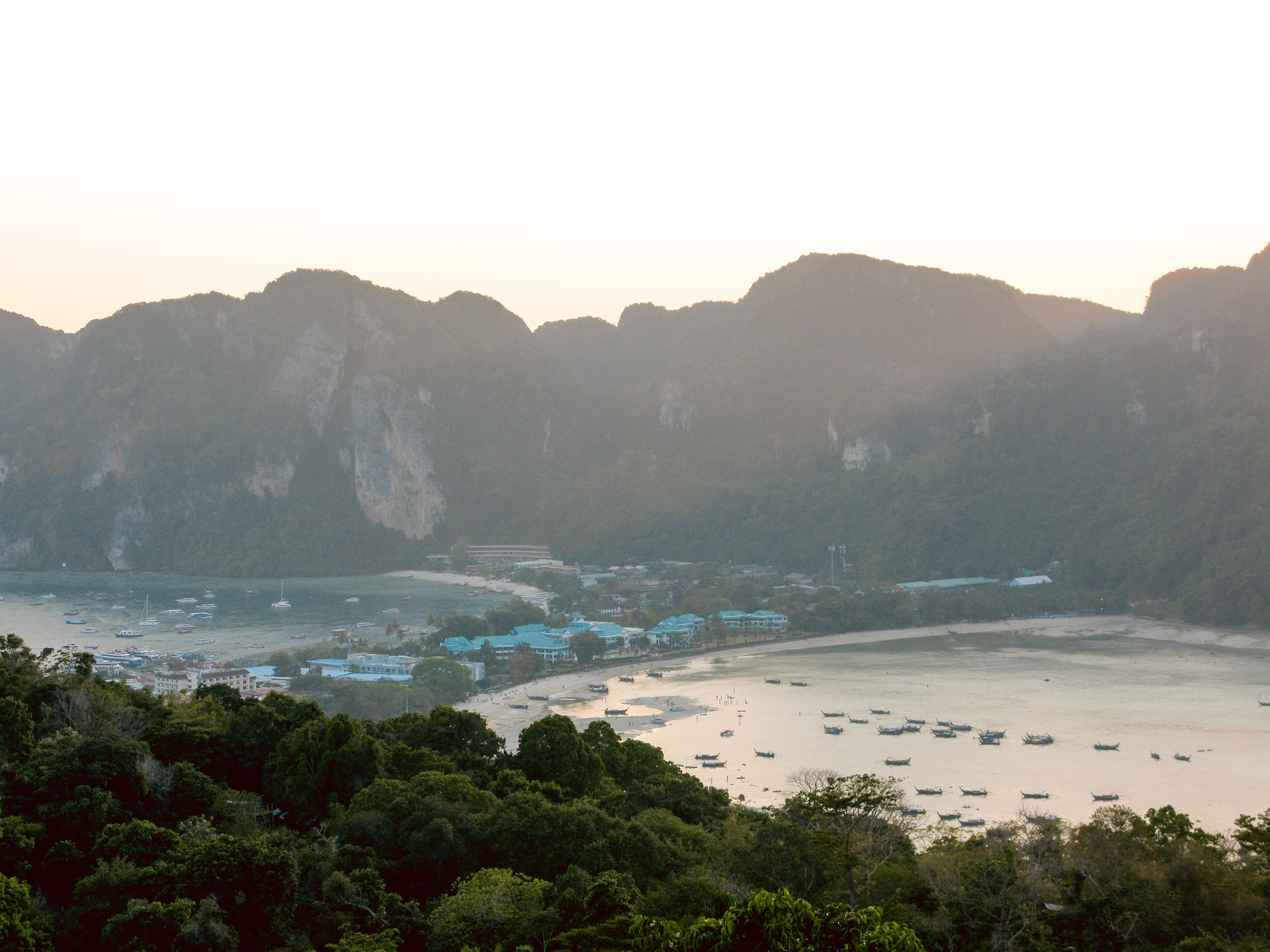 Thai. Фотограф Миланазавр