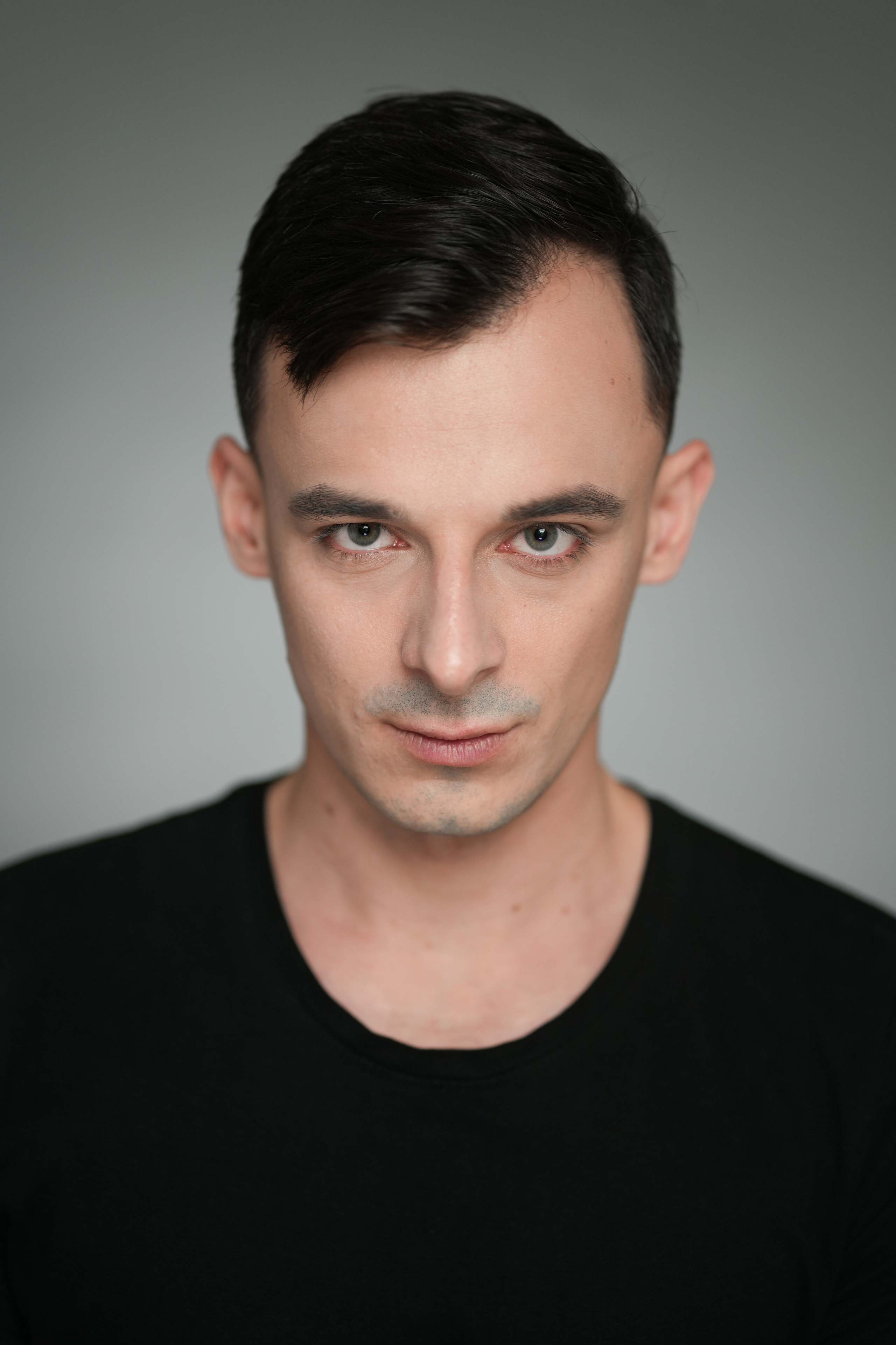 Данил Благо актерское портфолио. Портретная съемка в Москве, студийный фотограф Игорь Фомин