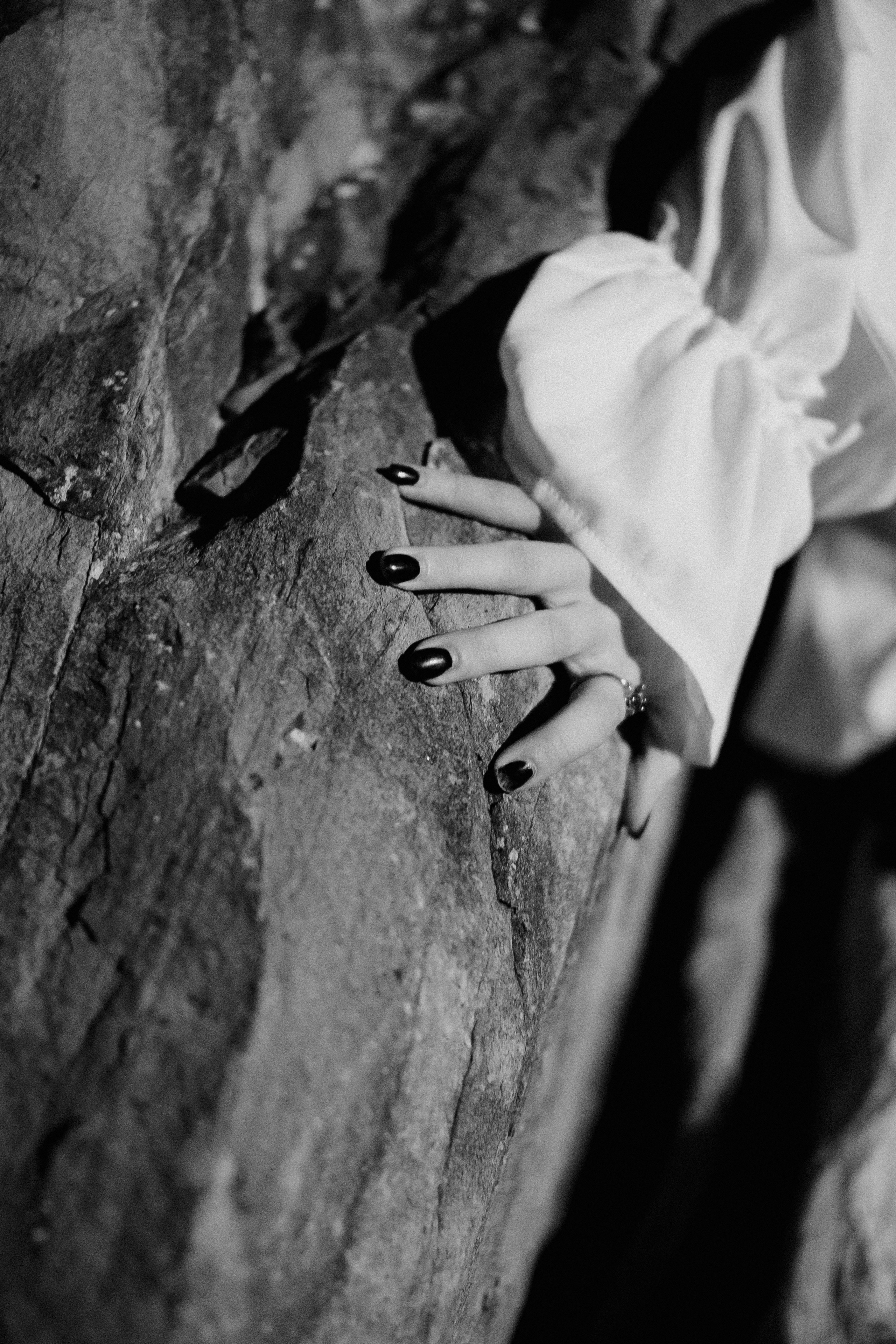 Съёмка у моря с оленьими рогами