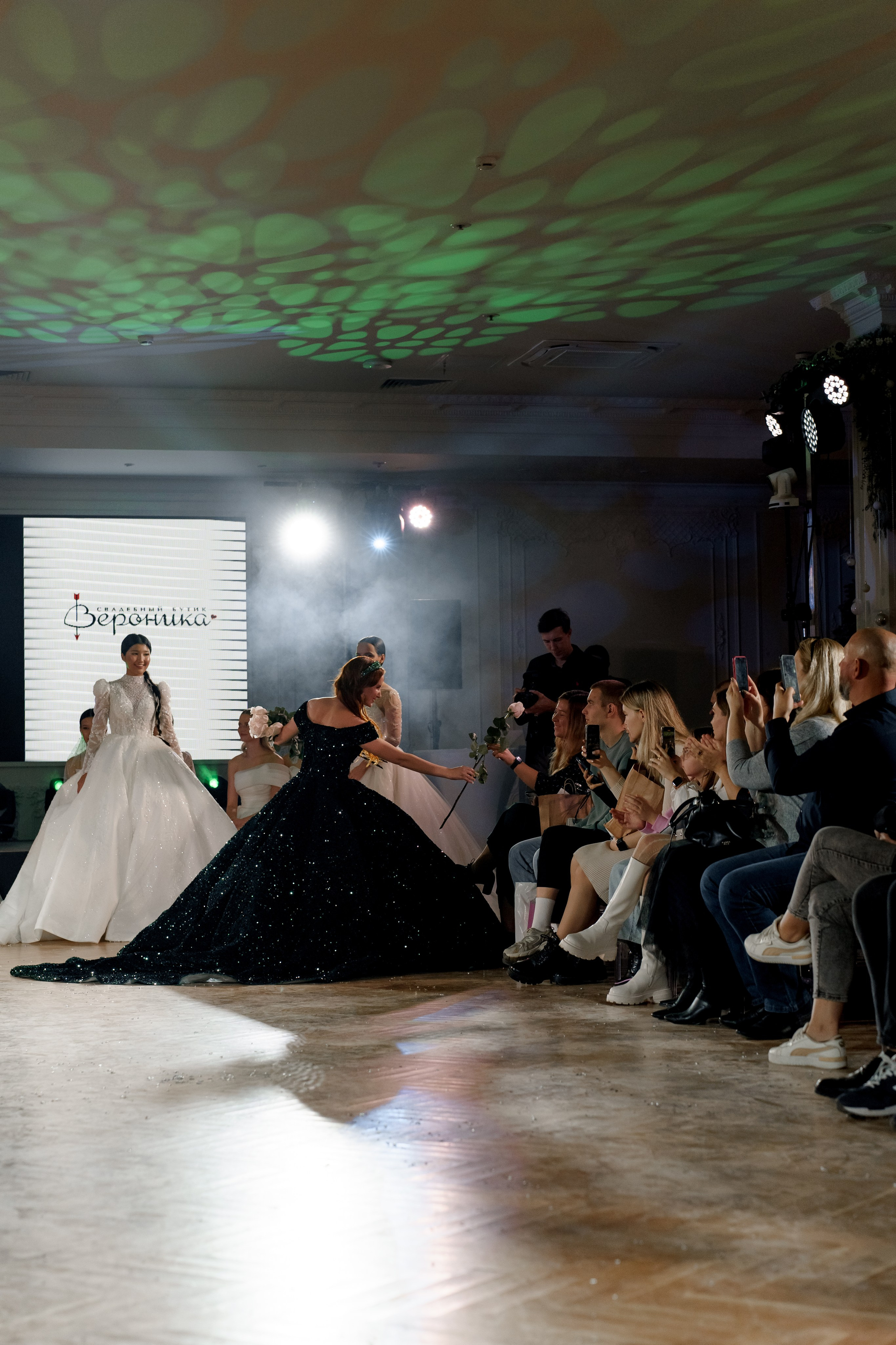 Выставка свадебных специалистов «Свадьба на 1000%». Свадебный фотограф в Санкт-Петербурге