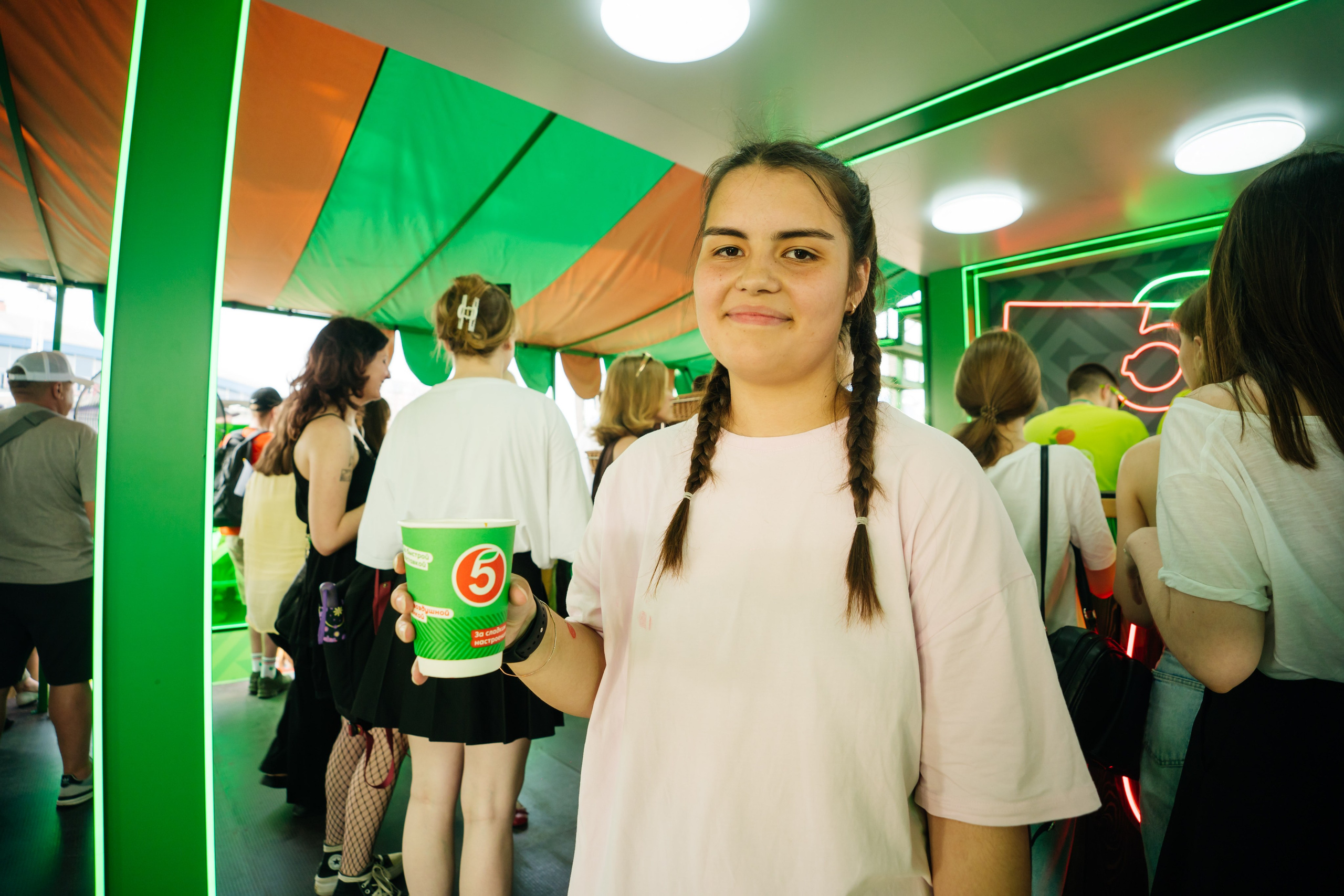 Пятерочка на VK фесте. Видеограф и Фотограф в Челябинске Ксения и Владимир Рюмины