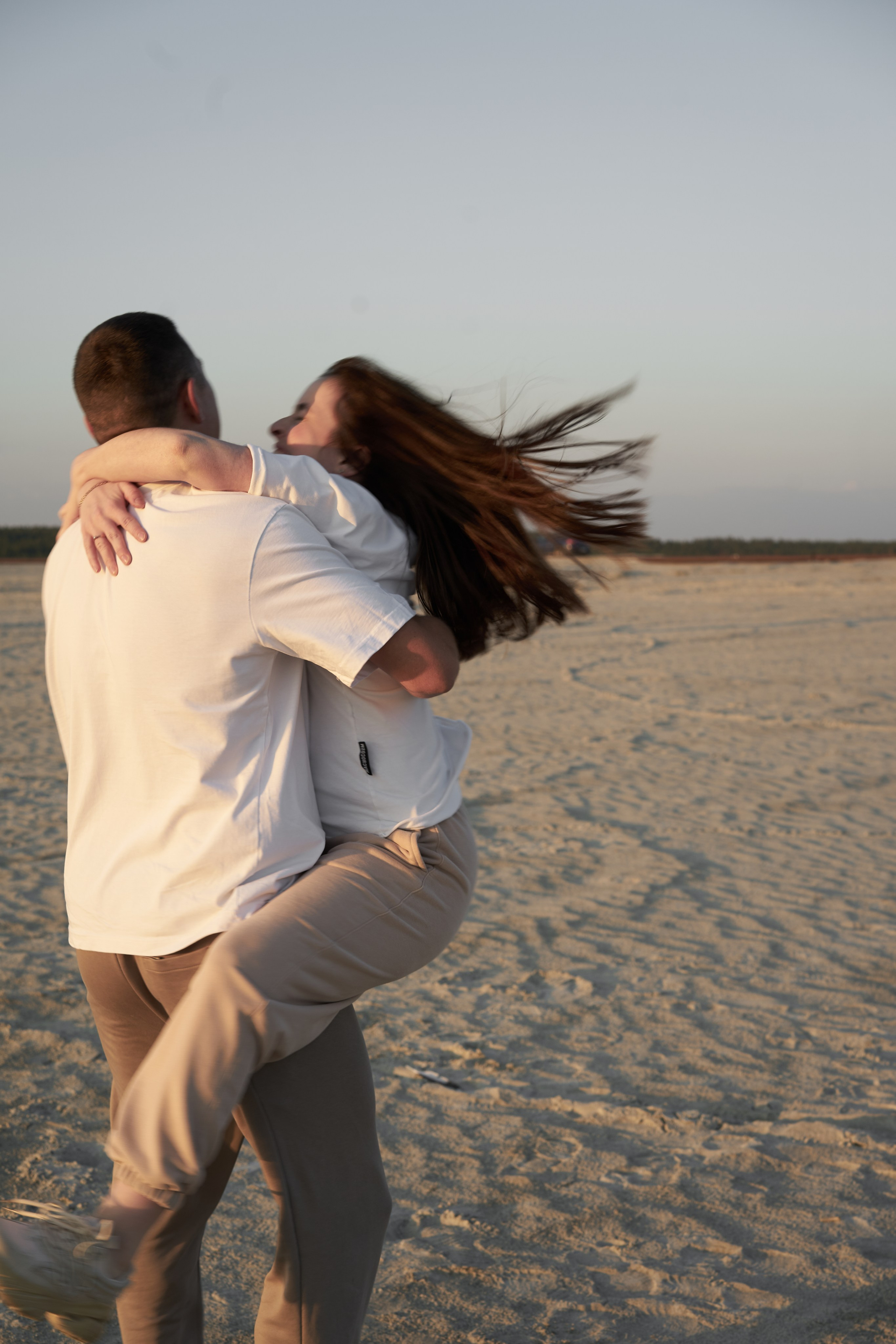 Семейная фотосессия на закате в песках. Фотограф Екатеринбург Кокшарова Александра