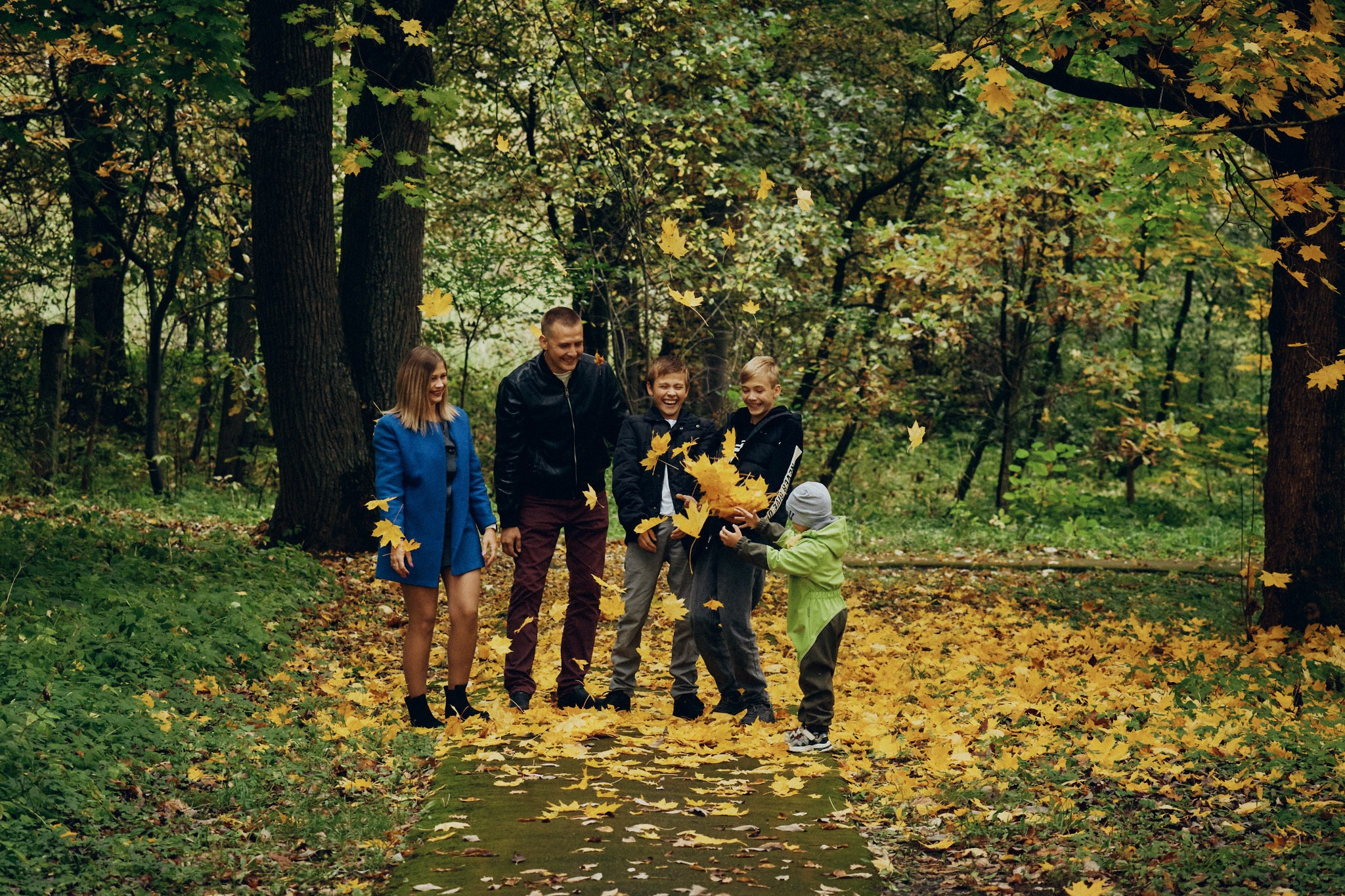 Прогулка с семьёй Виктора и Екатерины. Свадебный и семейный фотограф в г. Волхов Алексей Кочерыжкин
