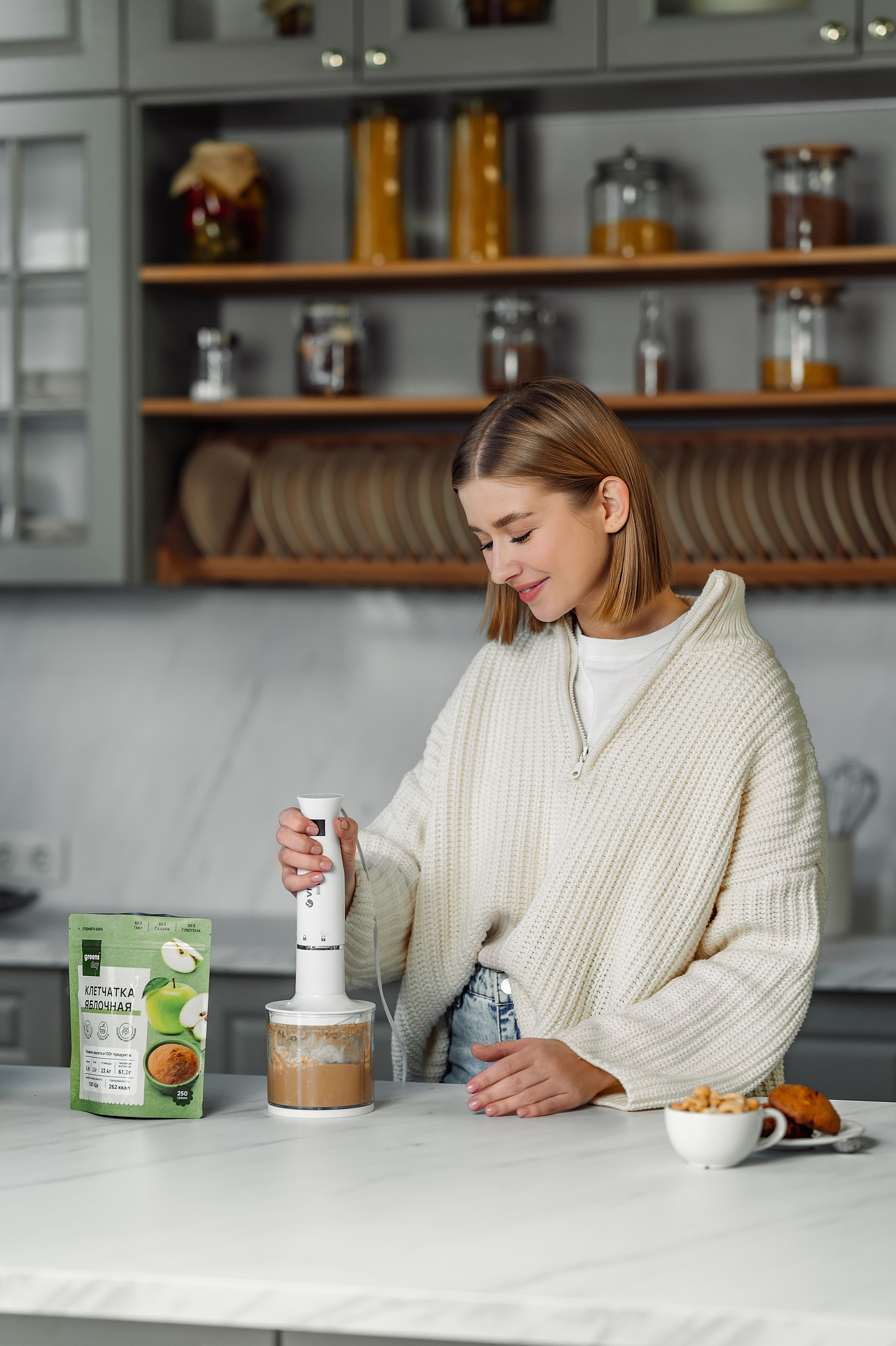 Съемка товаров для маркетплейсов (Wildberries, Ozon, Яндекс.Маркет). Фотограф товаров для соцсетей - инстаграм, вконтакте. Контент-фотограф в Москве Хныкина Лена