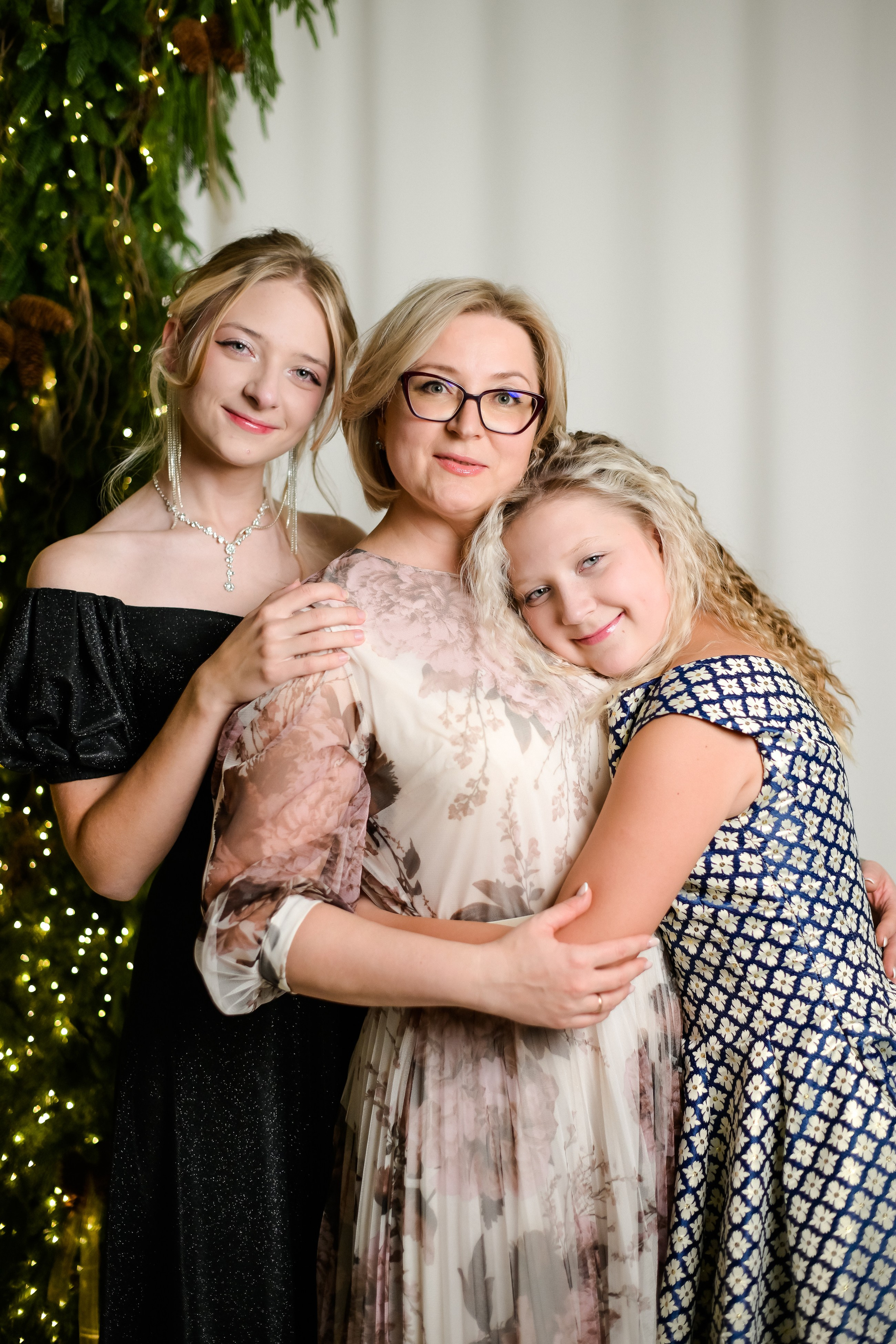 Семья Александра, Сашеньки, Юленьки и Катюши