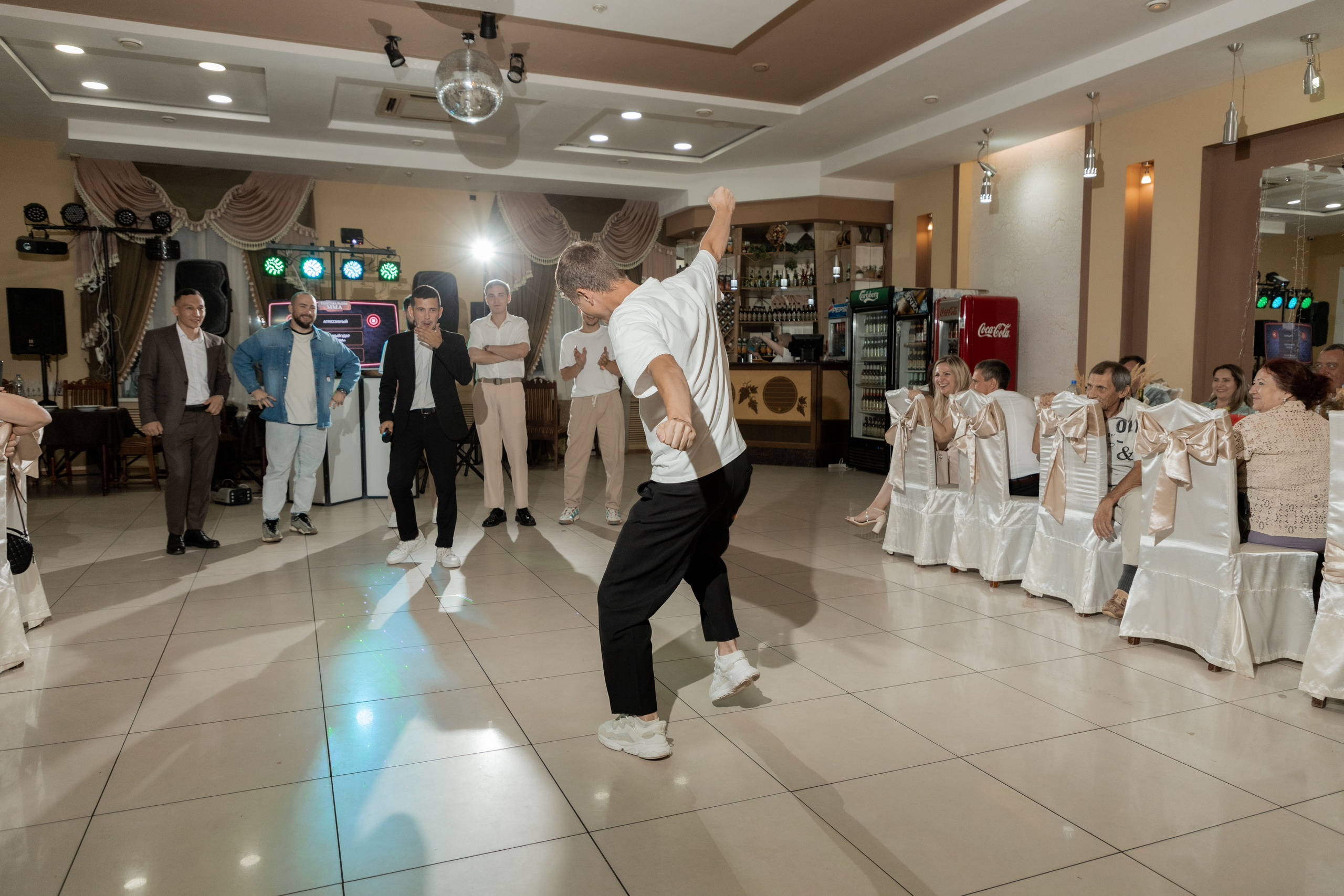 Роман и Александра (банкет). Свадебный фотограф Ангелина Сунгатулина | Саратов | Балаково | Вольск