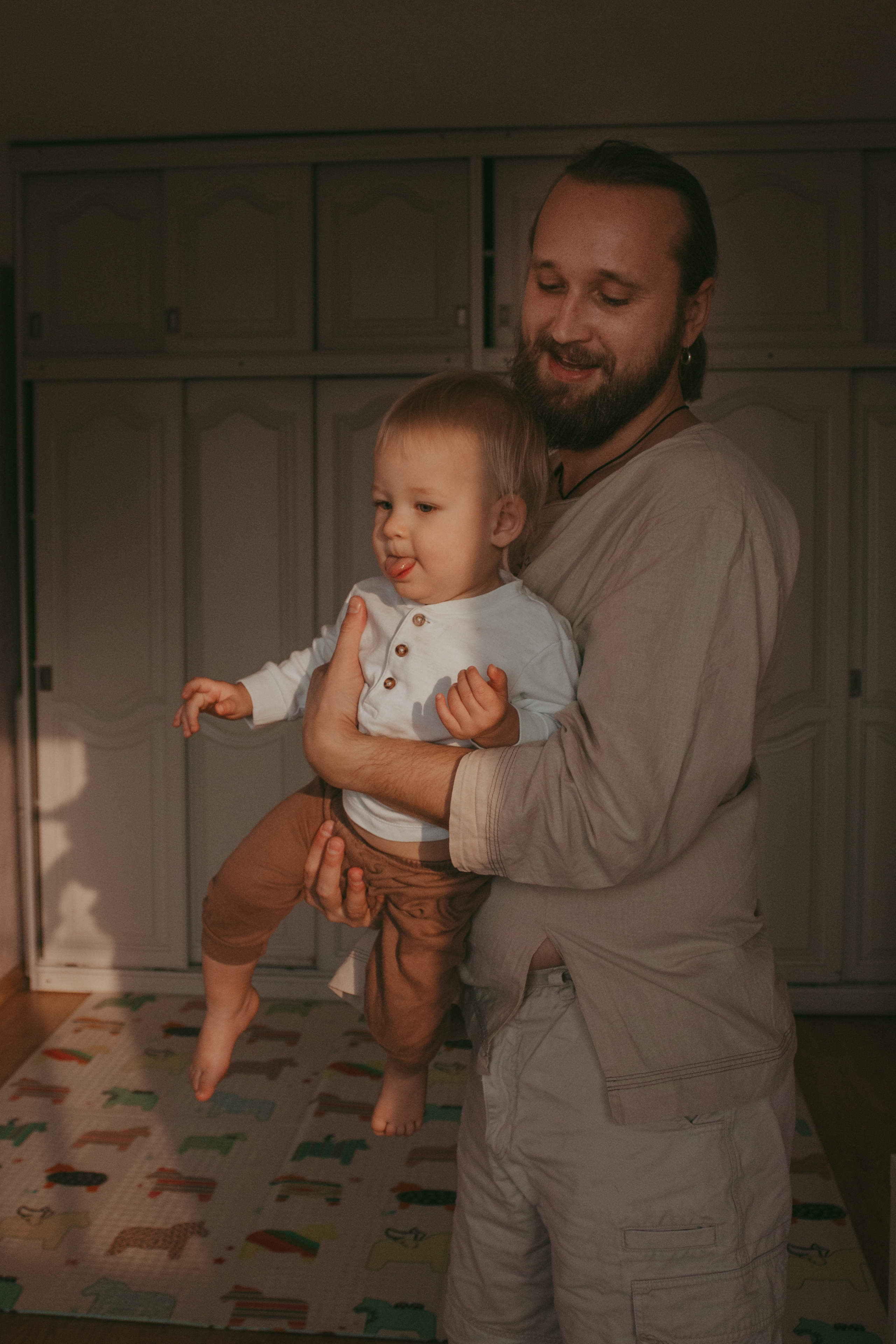 Детская фотосессия — Дома. Детский лайфстайл фотограф в городе Омске Ольга Калло