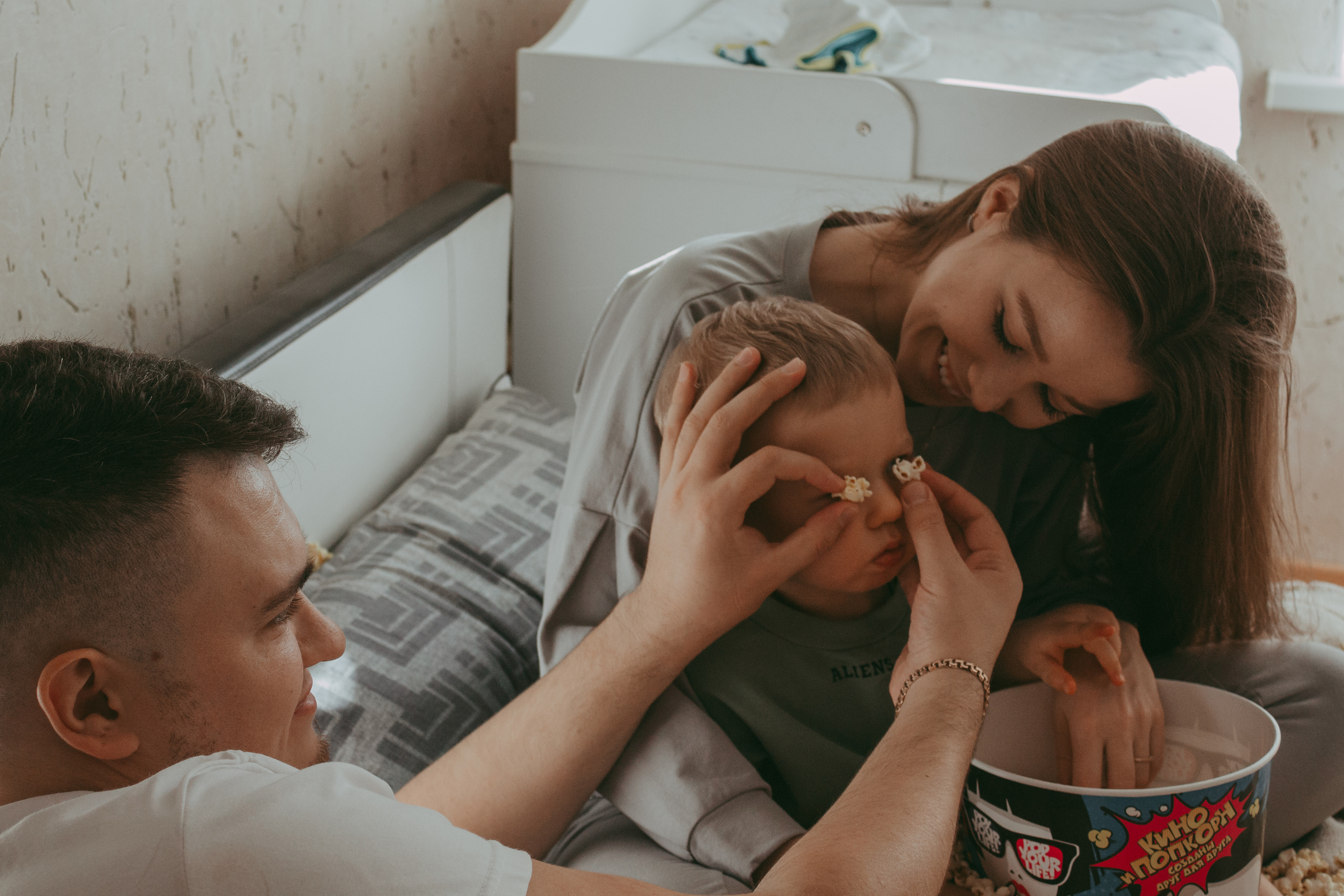 Детская фотосессия — Дома. Детский лайфстайл фотограф в городе Омске Ольга Калло