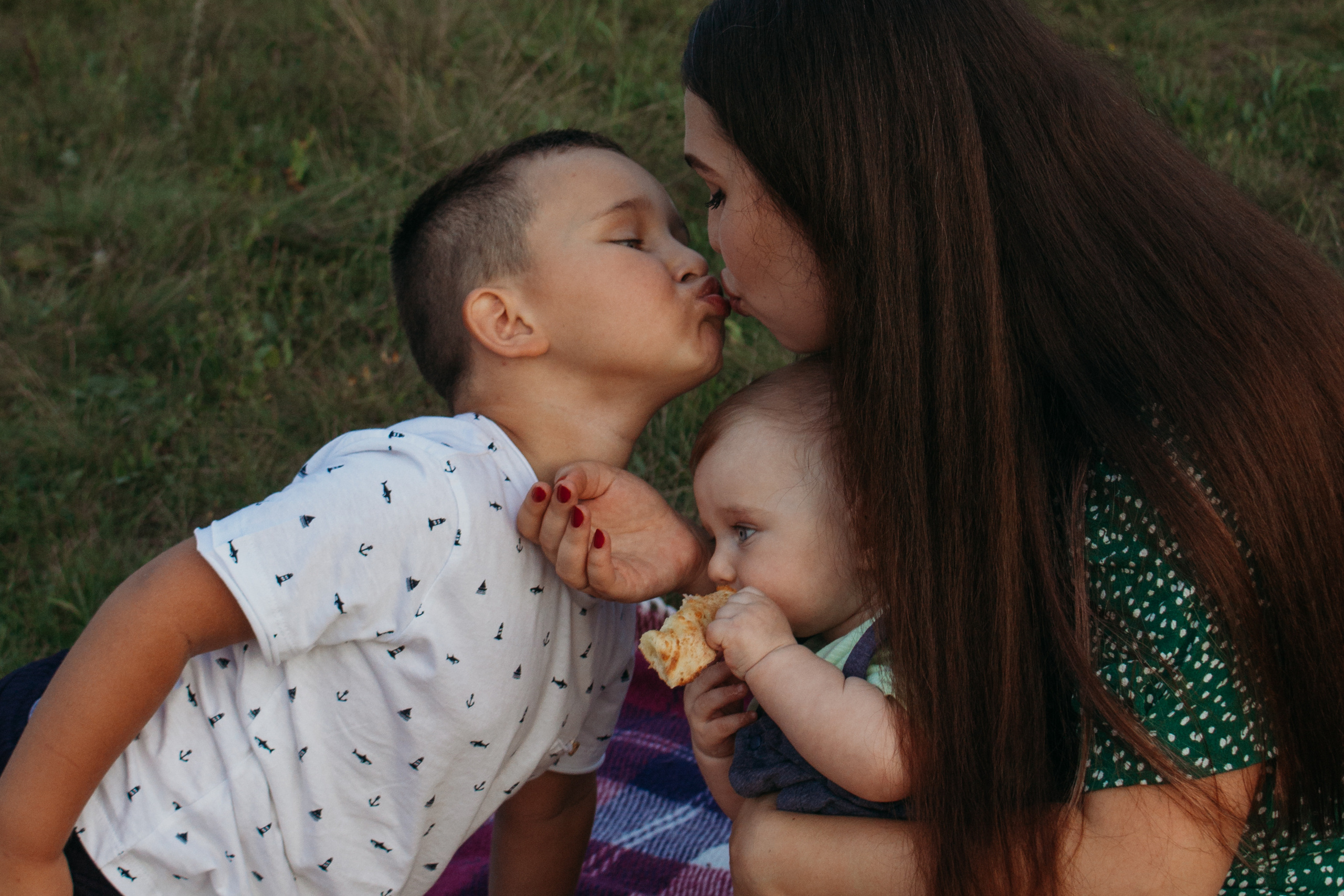 Детская фотосессия — На природе. Детский лайфстайл фотограф в городе Омске Ольга Калло